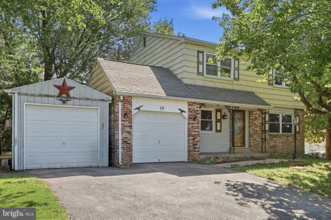 Photo of 29 Cochise Lane, ROYERSFORD, PA 19468 (MLS # PAMC2198050)