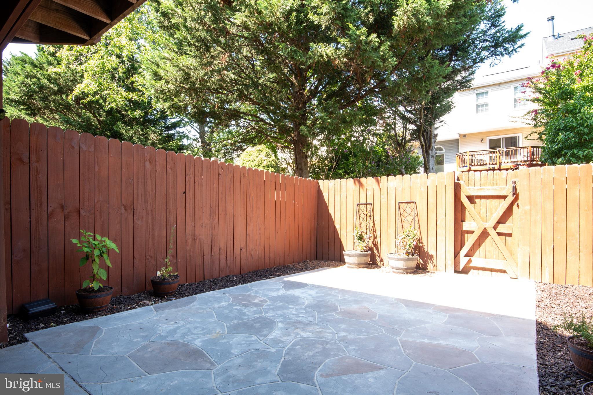 SINGLETONS GROVE - Residential