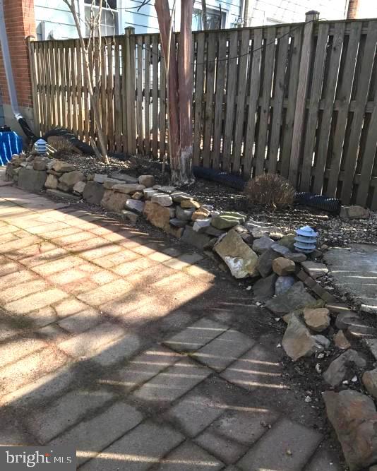 LAKE RIDGE - Residential Lease