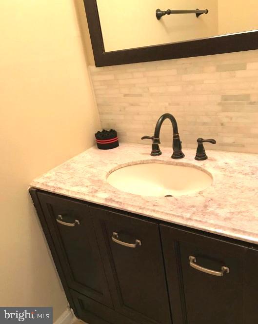 LAKE RIDGE - Residential Lease