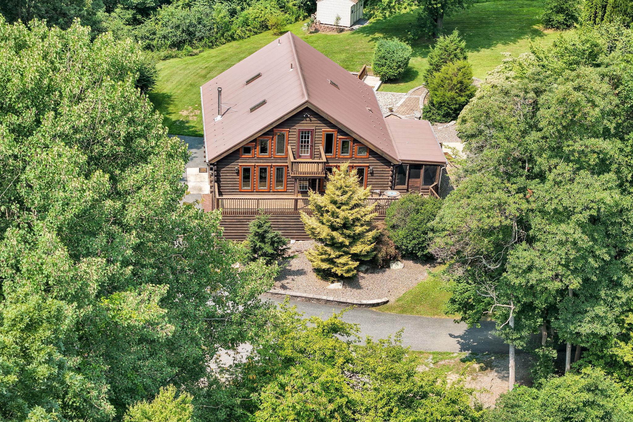 83 S MOUNTAIN ROAD
