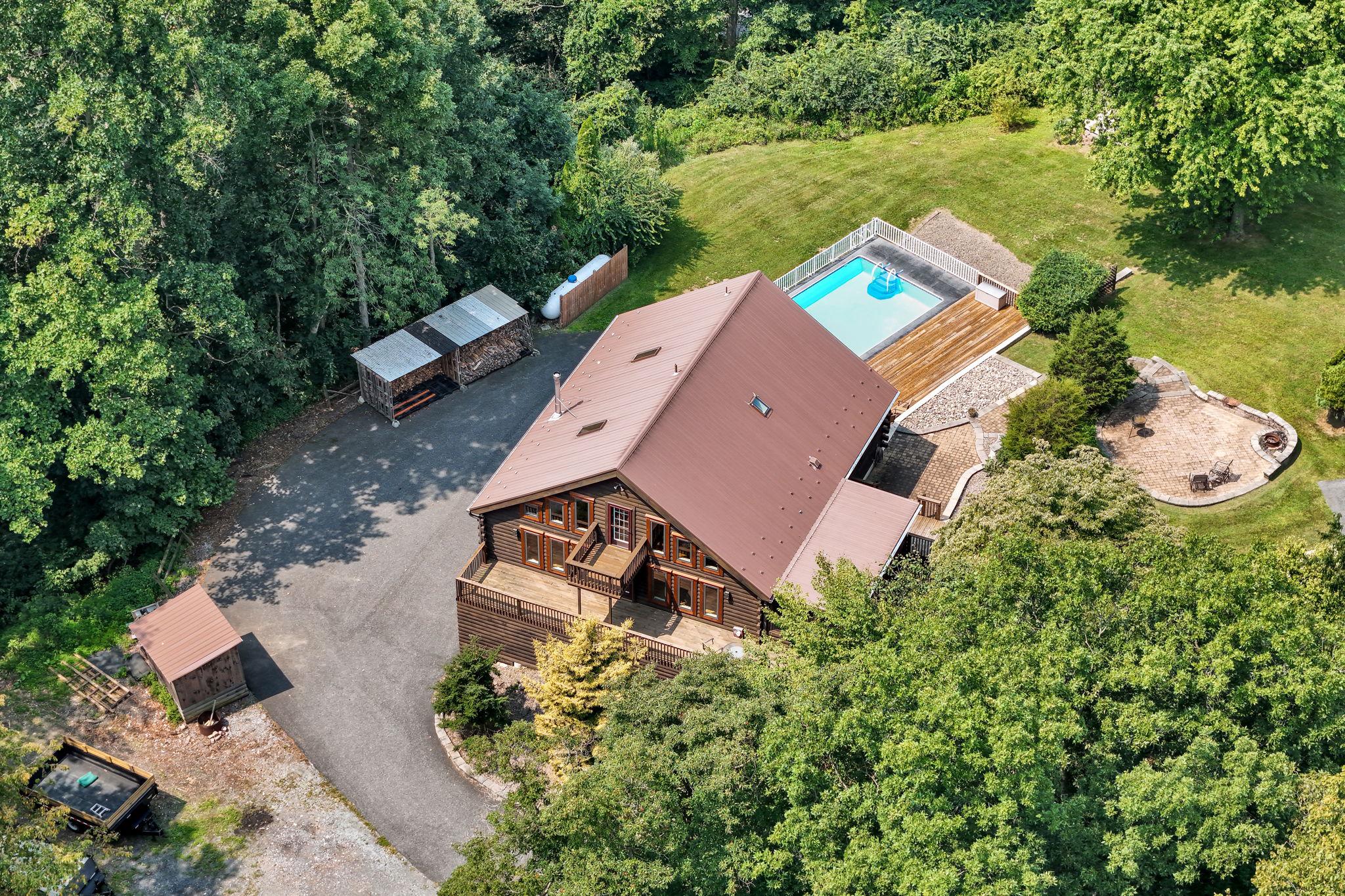 83 S MOUNTAIN ROAD