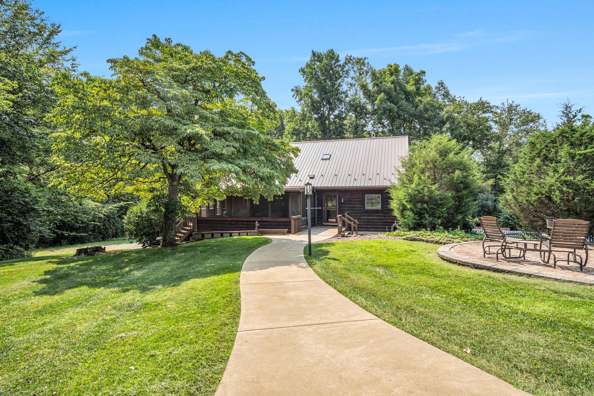 83 S MOUNTAIN ROAD