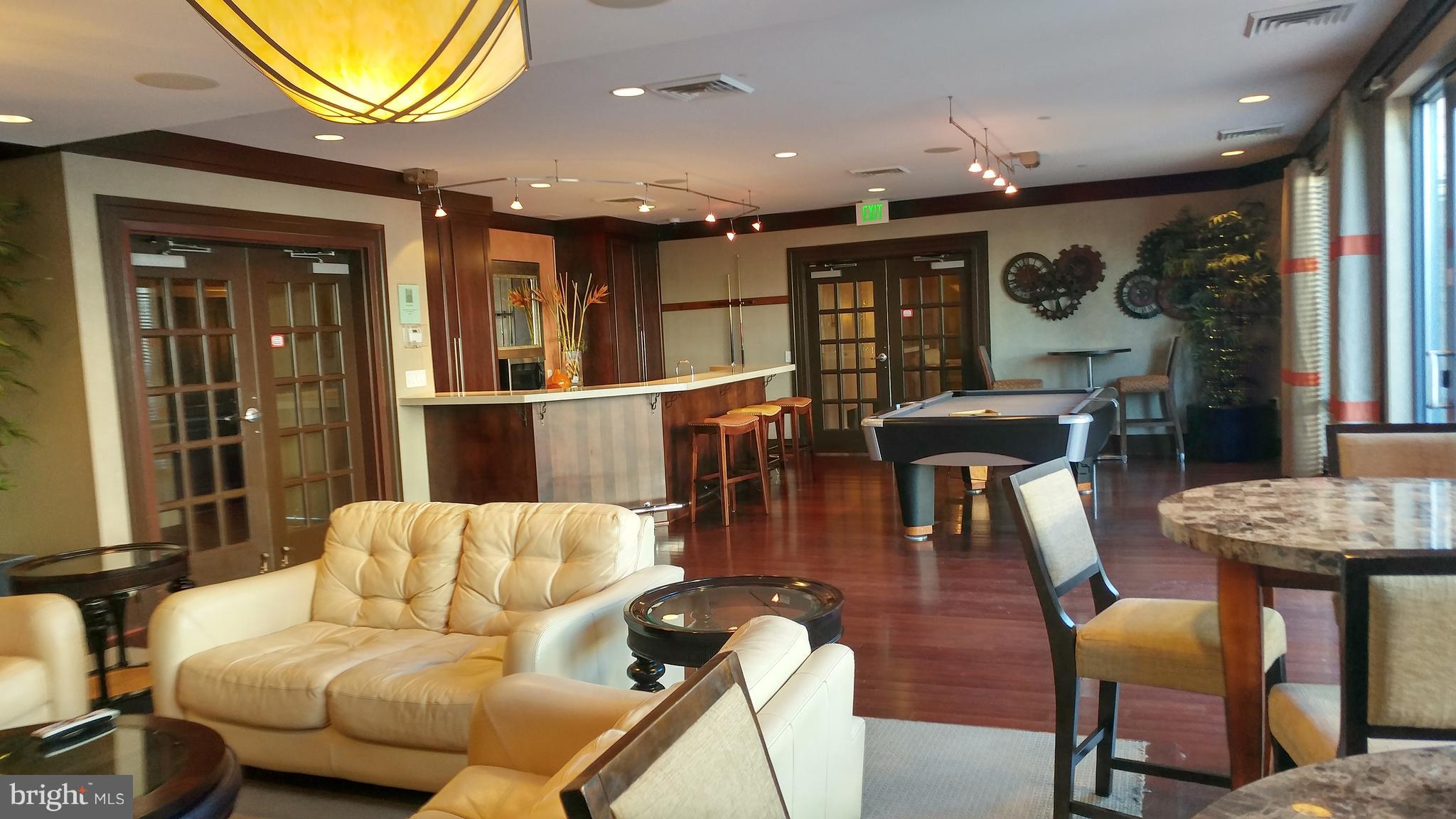 PALLADIAN - Residential Lease