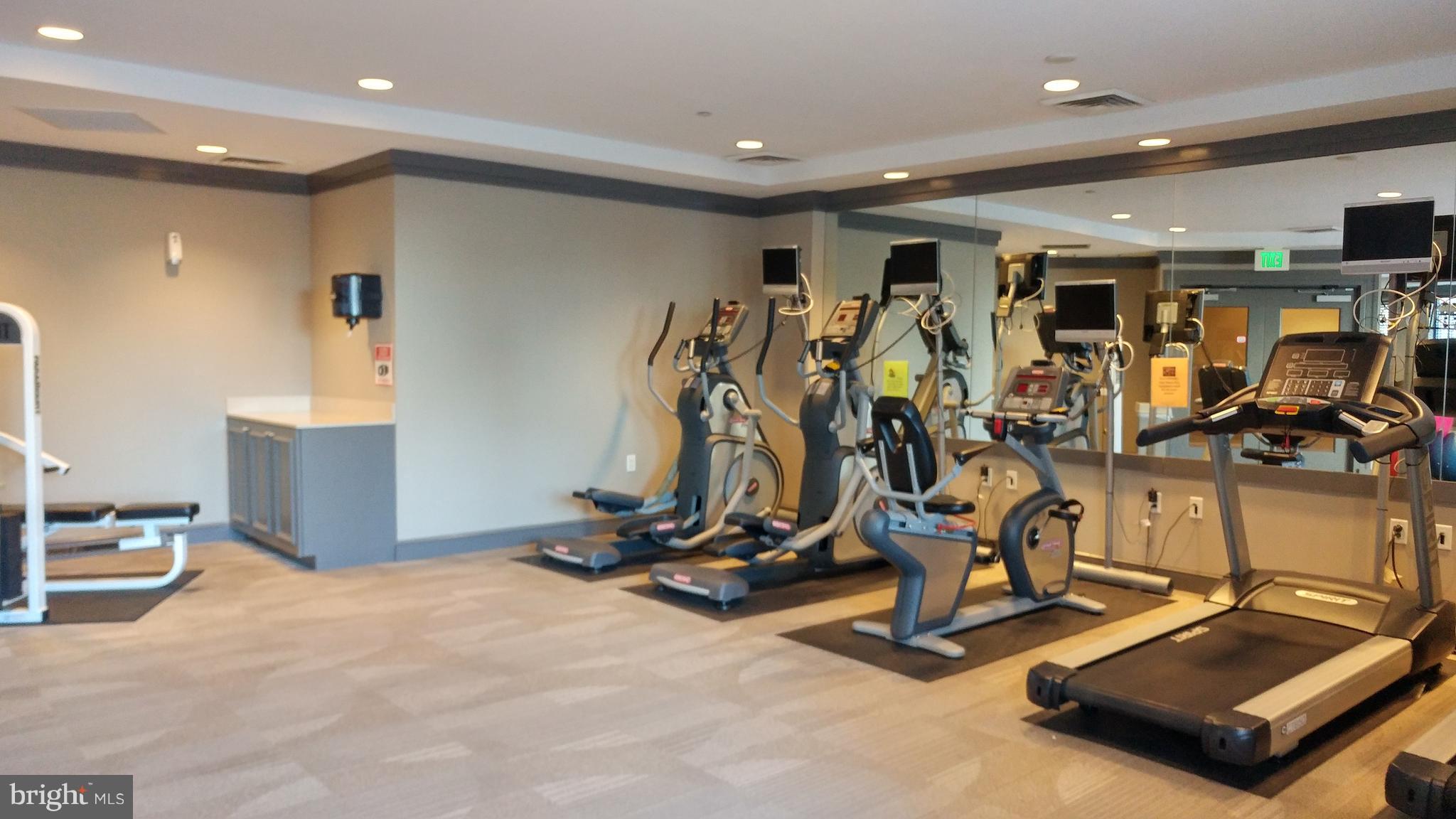 PALLADIAN - Residential Lease