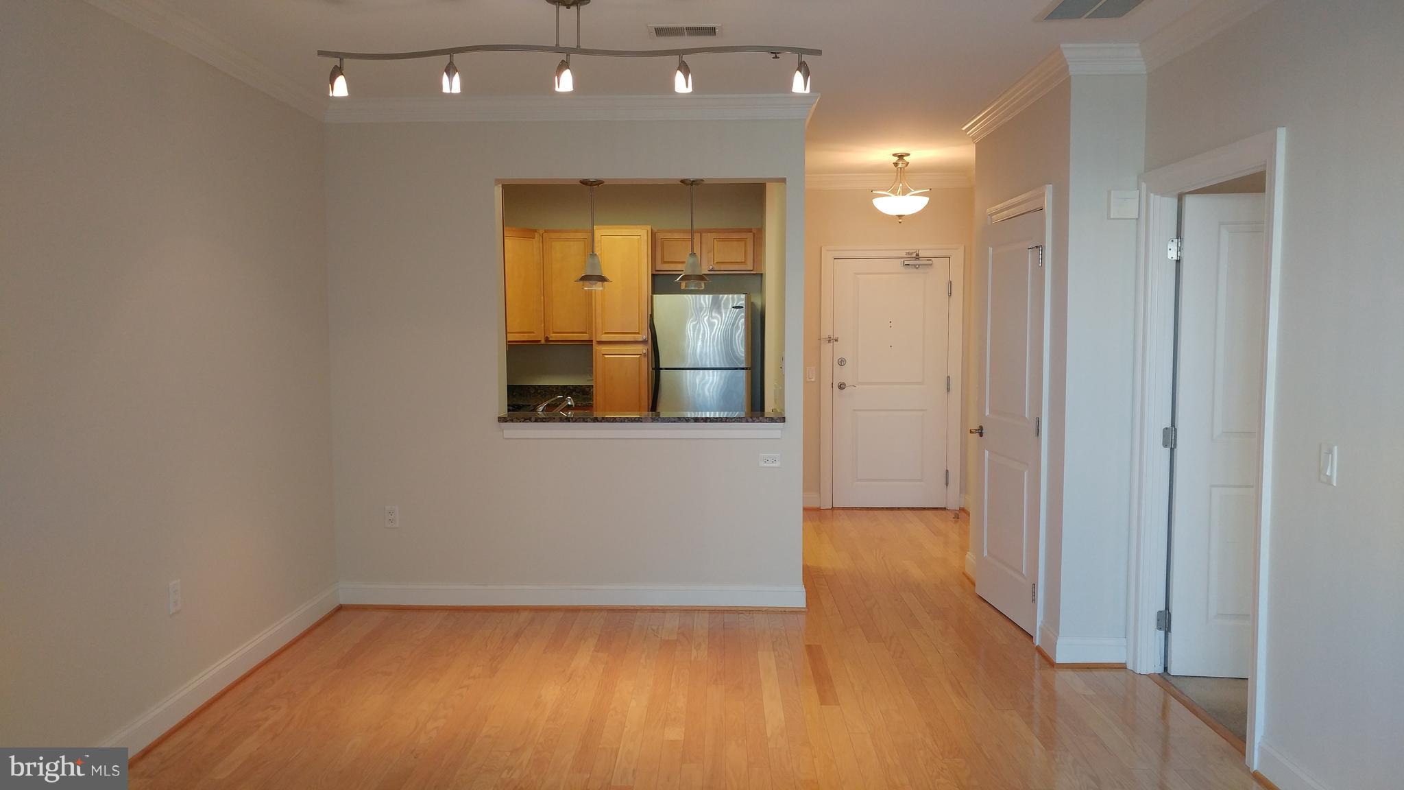 PALLADIAN - Residential Lease