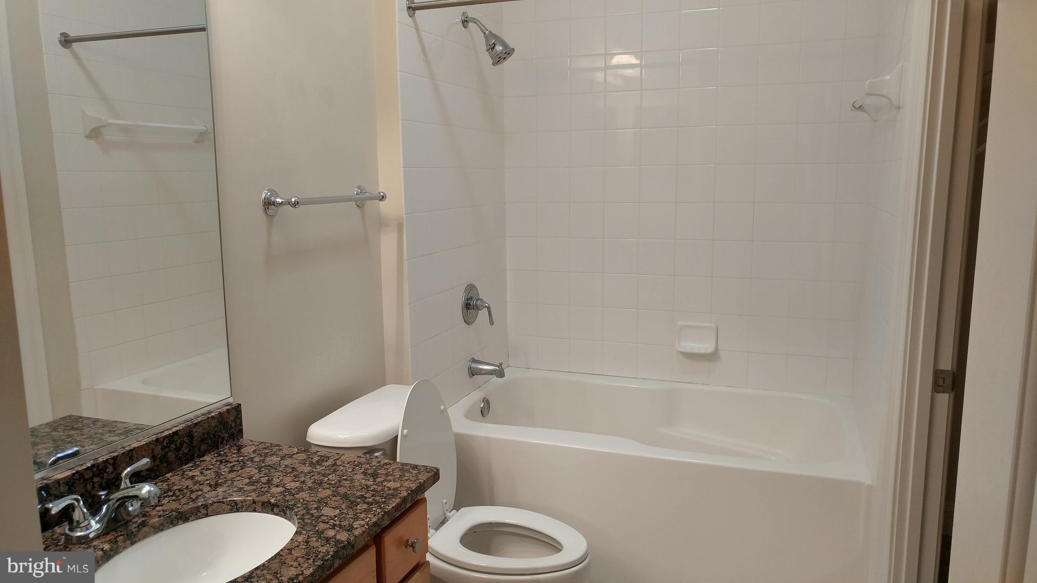 PALLADIAN - Residential Lease