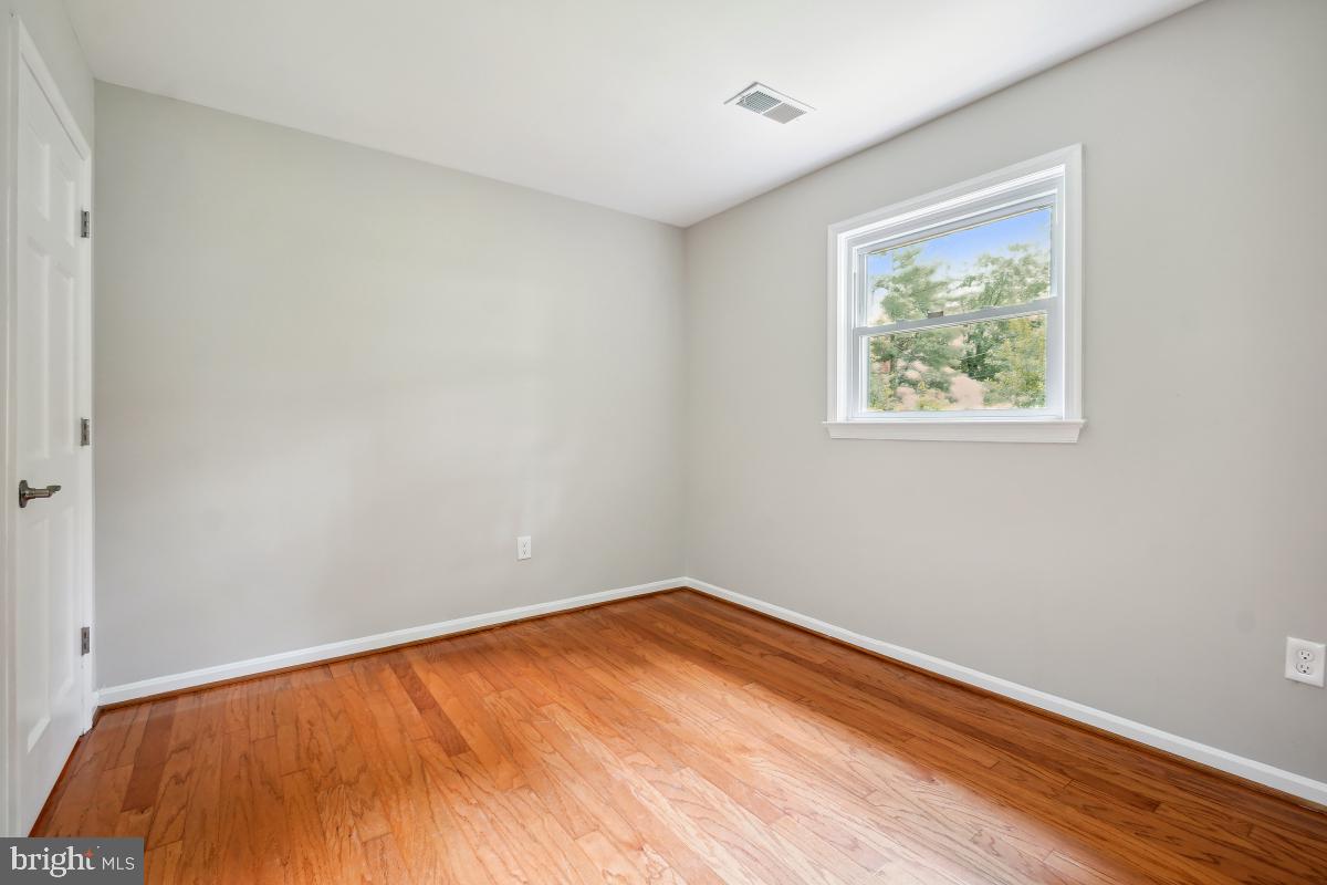 POTOMAC WOODS - Residential