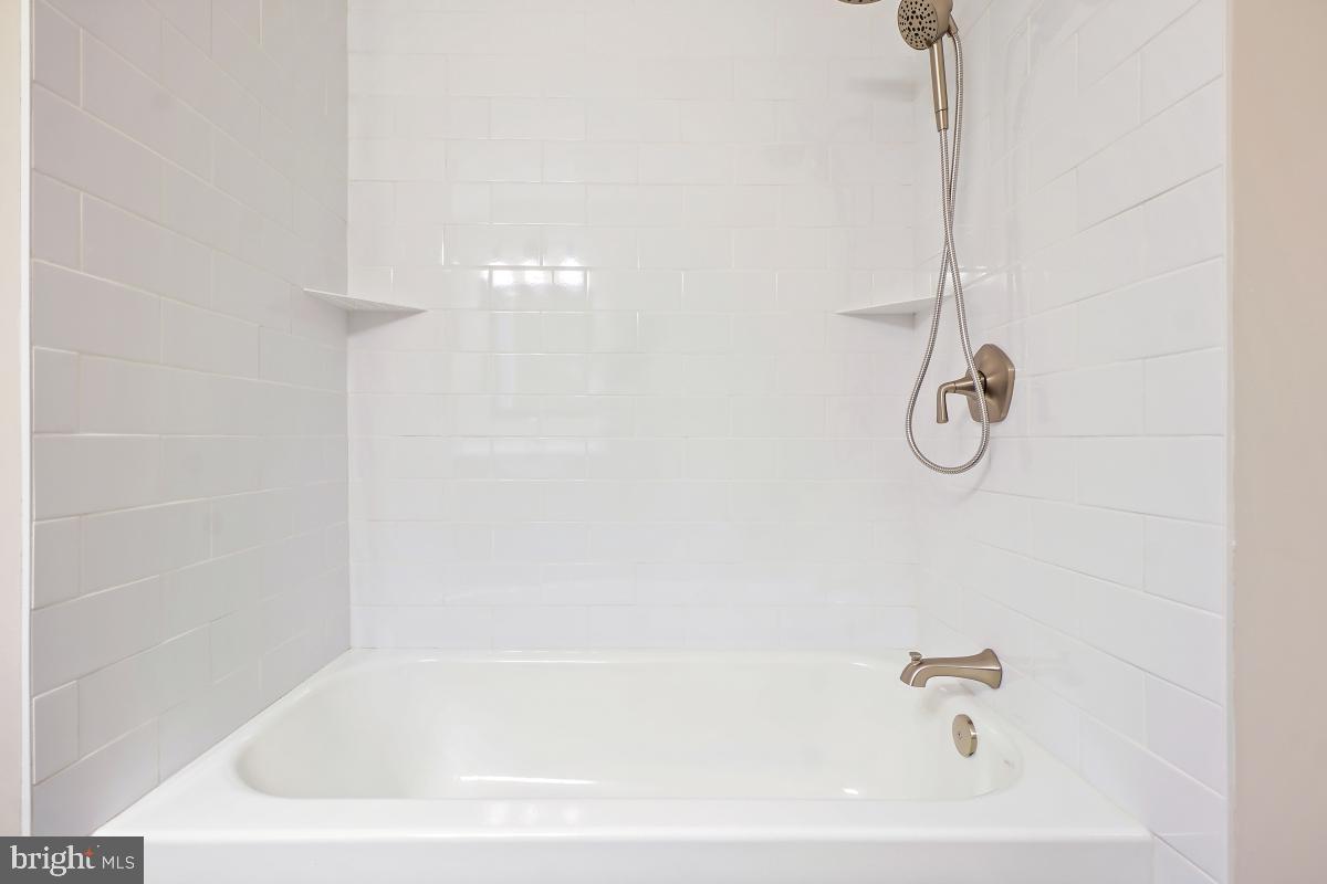 POTOMAC WOODS - Residential