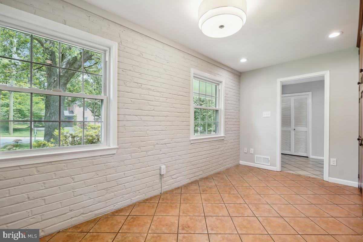 POTOMAC WOODS - Residential