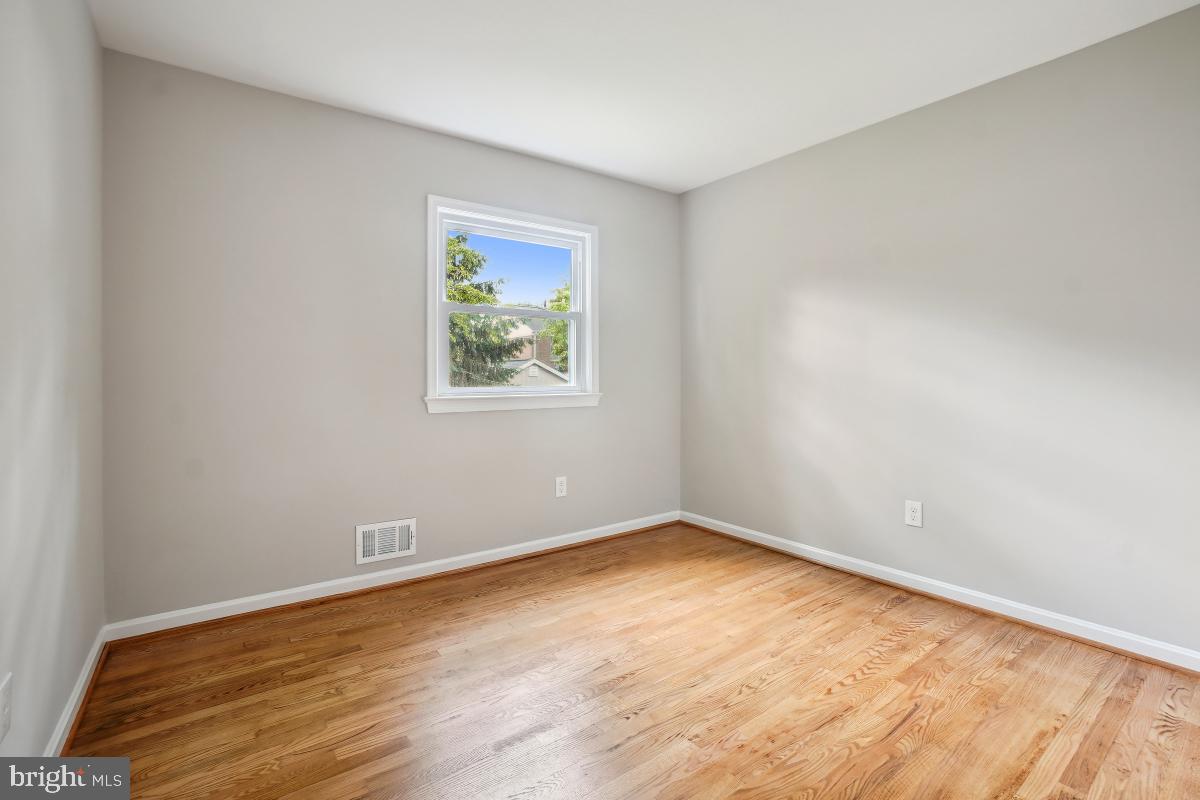 POTOMAC WOODS - Residential