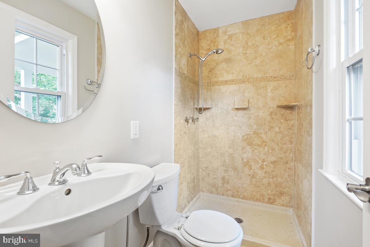 POTOMAC WOODS - Residential