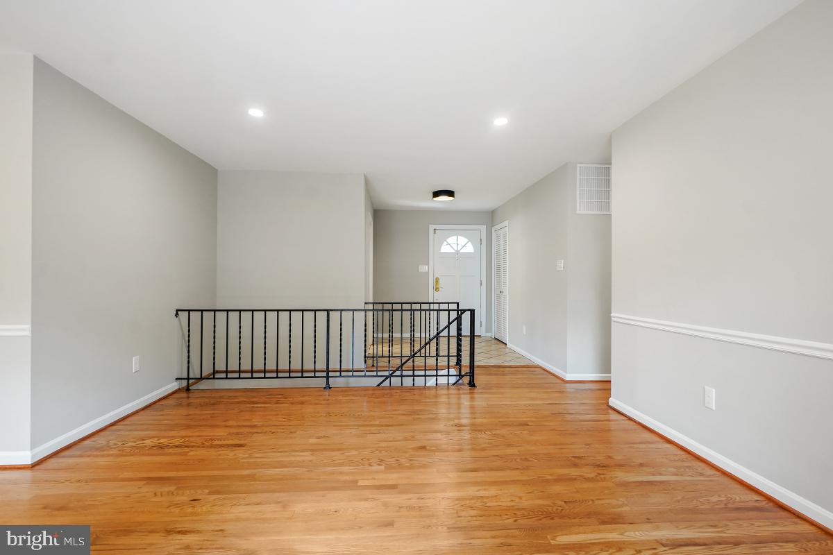 POTOMAC WOODS - Residential