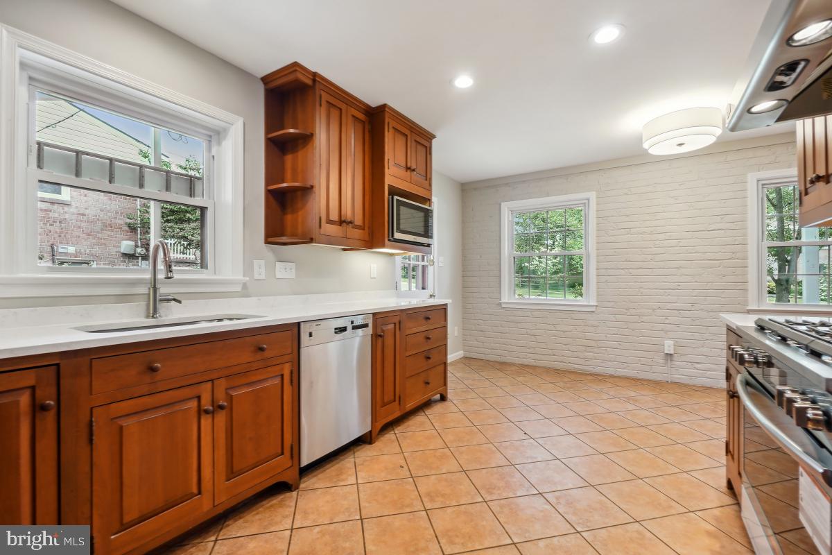 POTOMAC WOODS - Residential