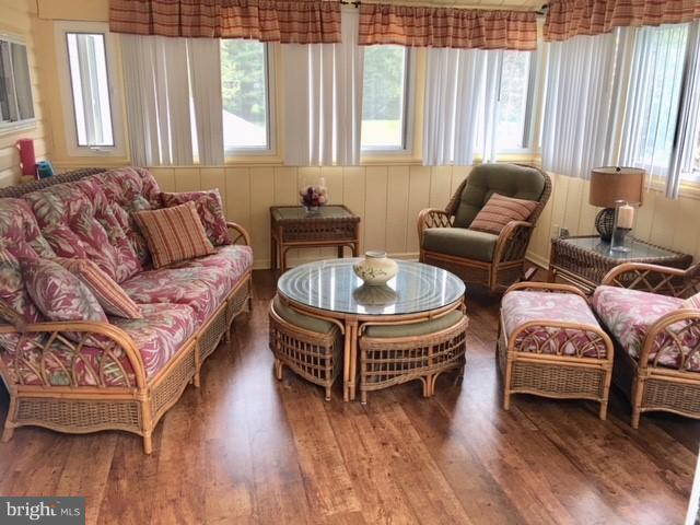 GRACE HARBOUR - Residential