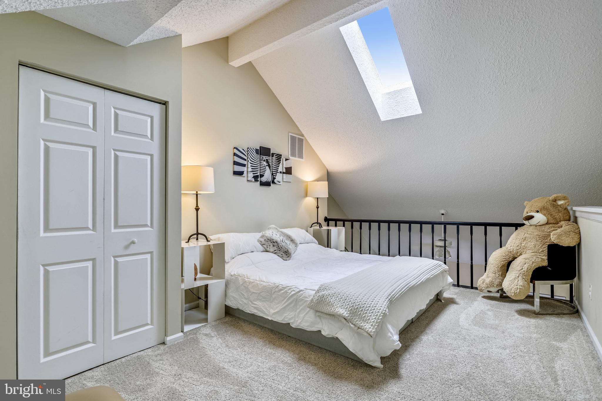 PINECREST - Residential