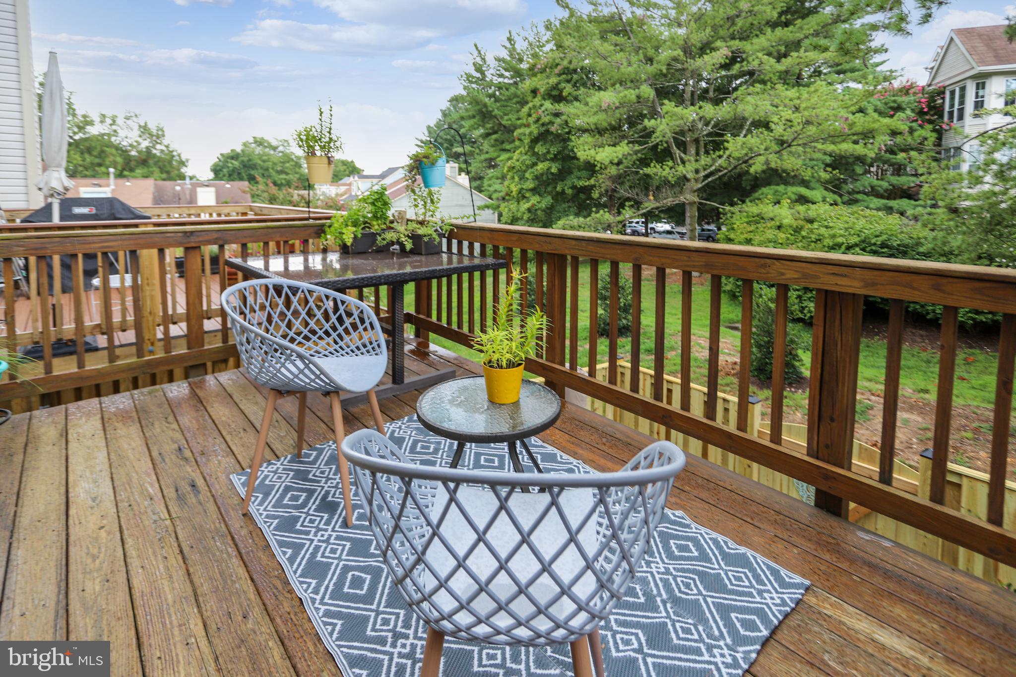 PINECREST - Residential