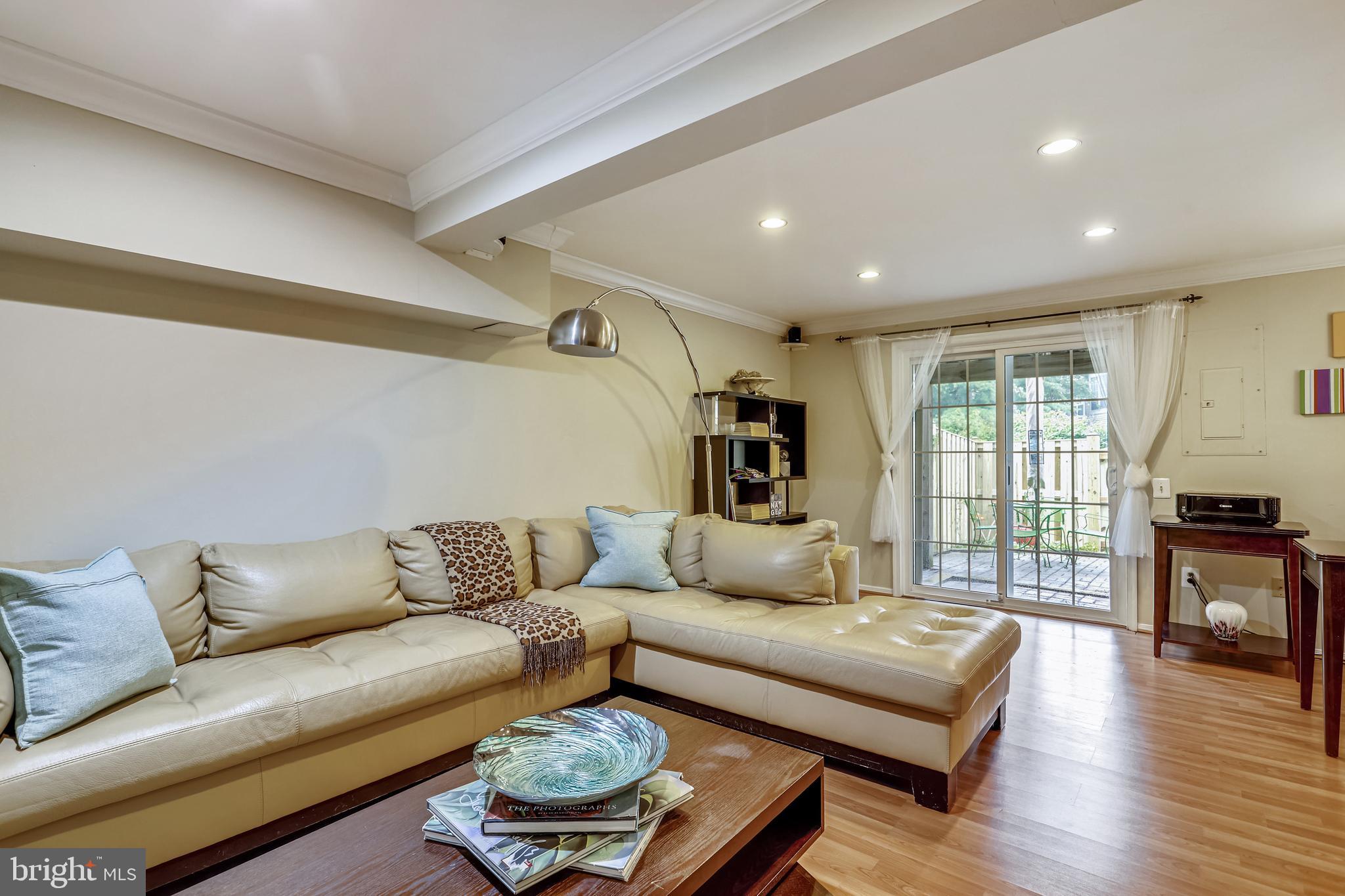 PINECREST - Residential