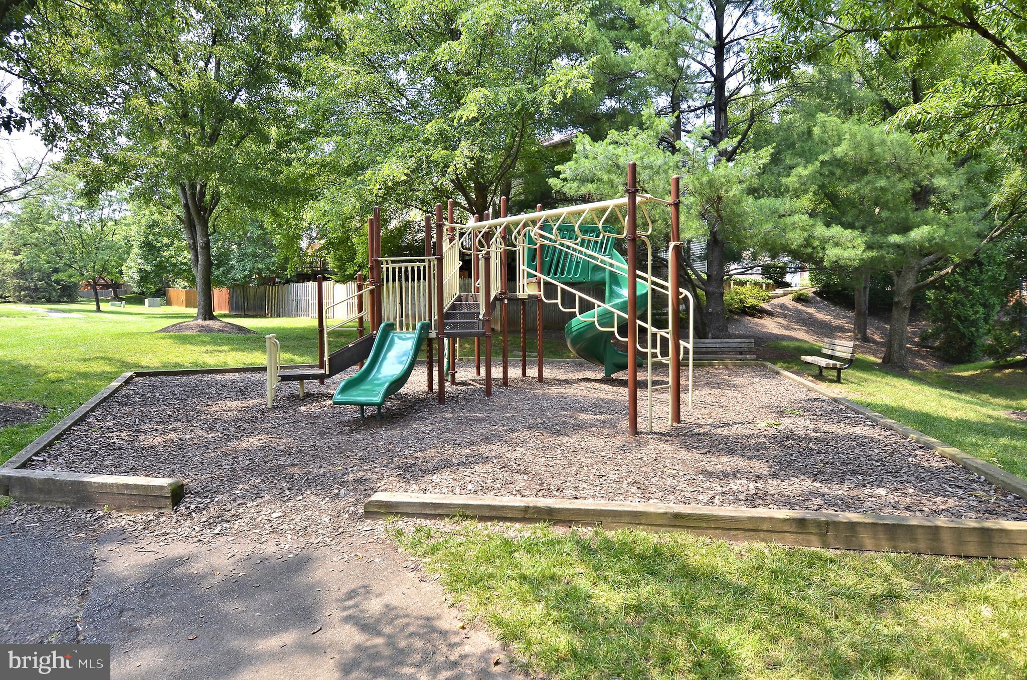 PINECREST - Residential