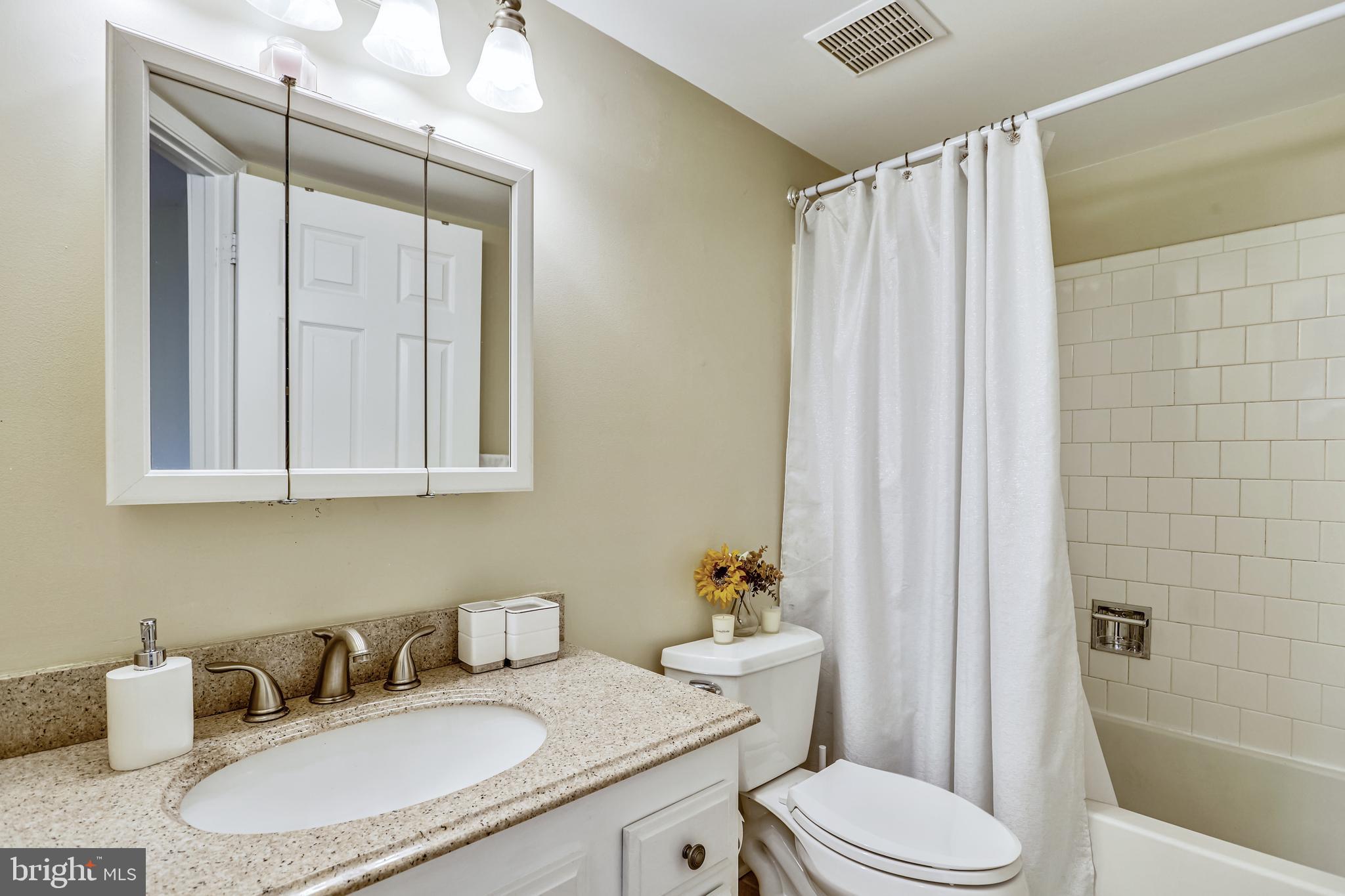 PINECREST - Residential