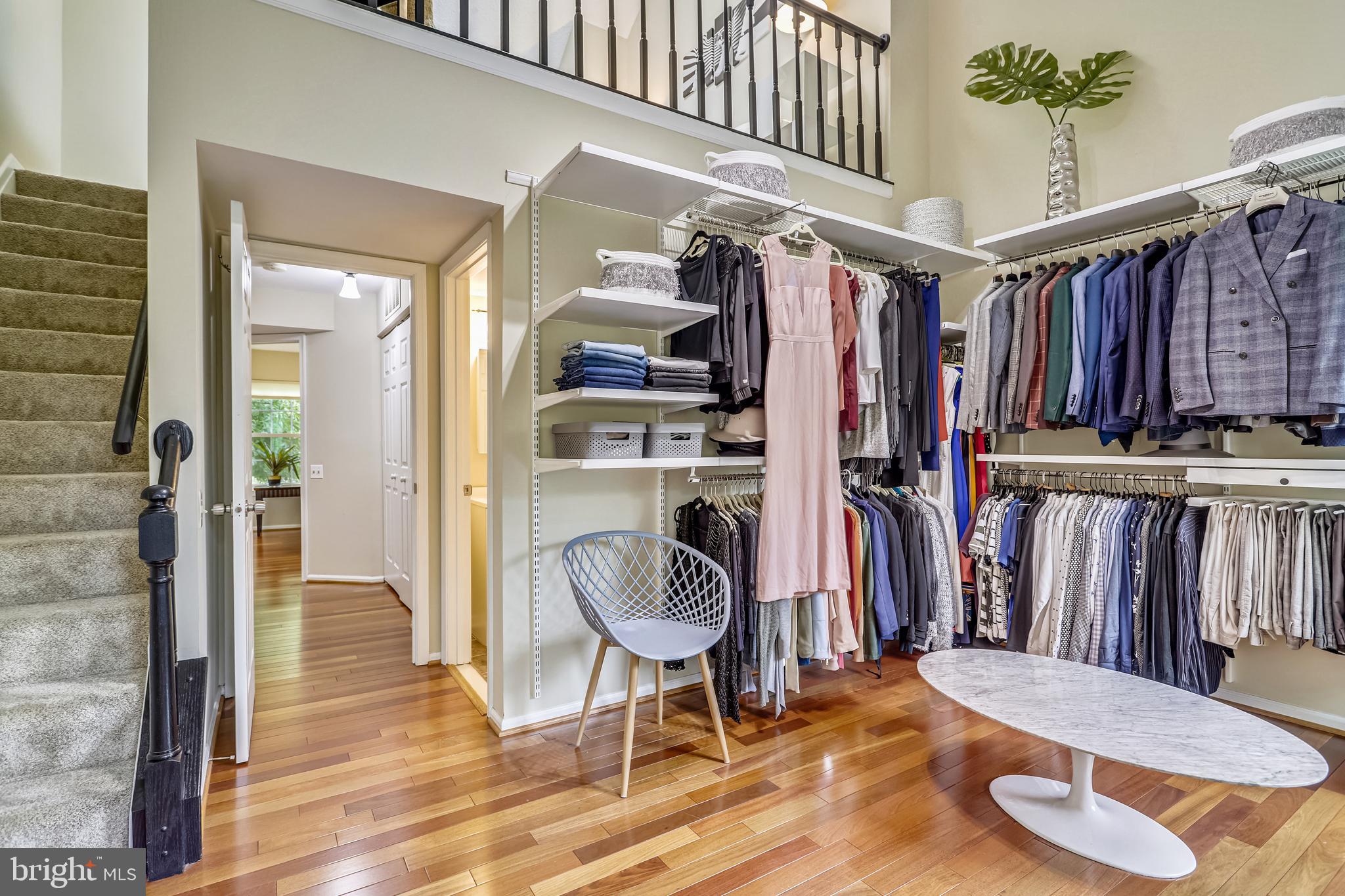 PINECREST - Residential