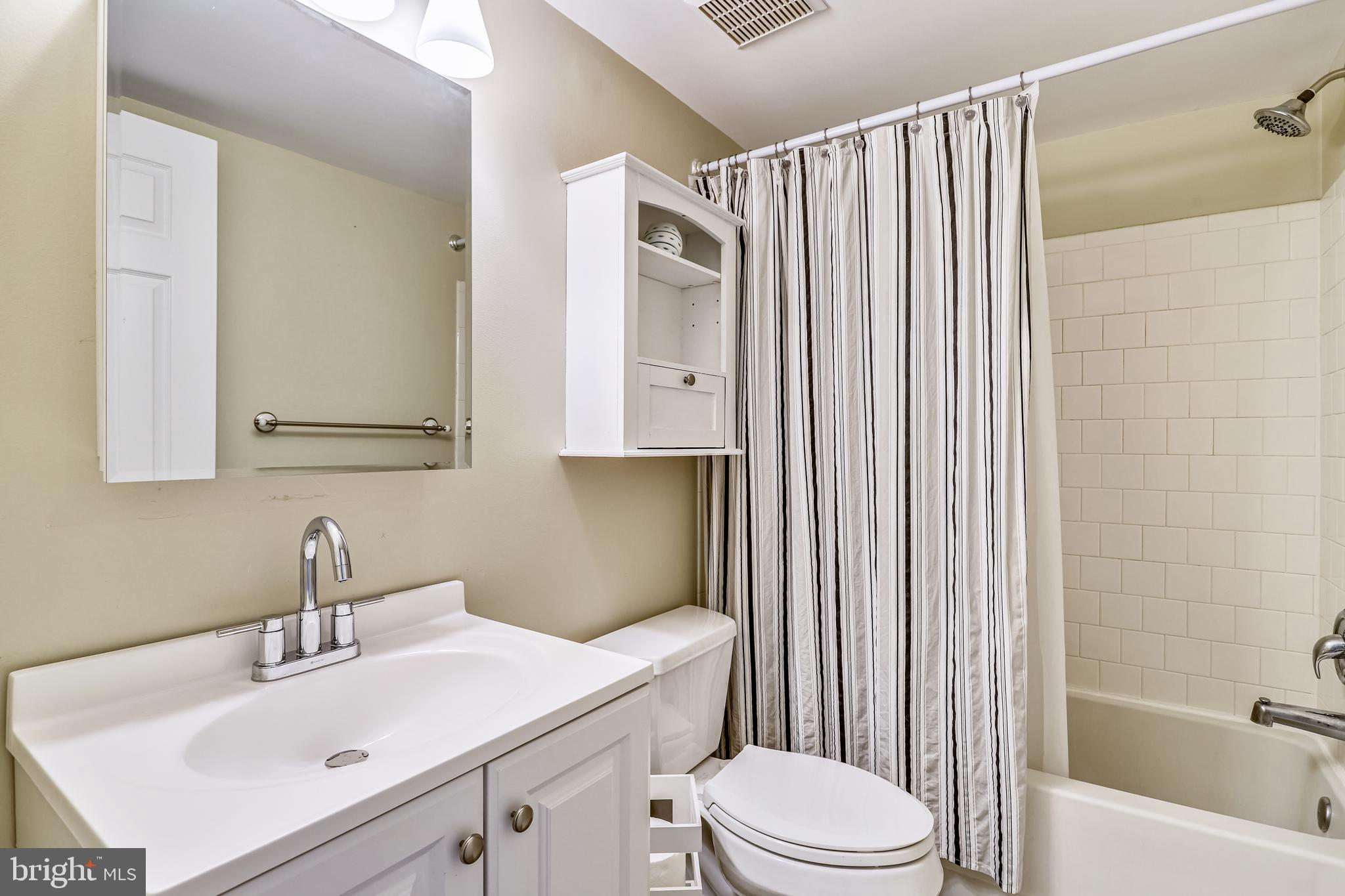 PINECREST - Residential