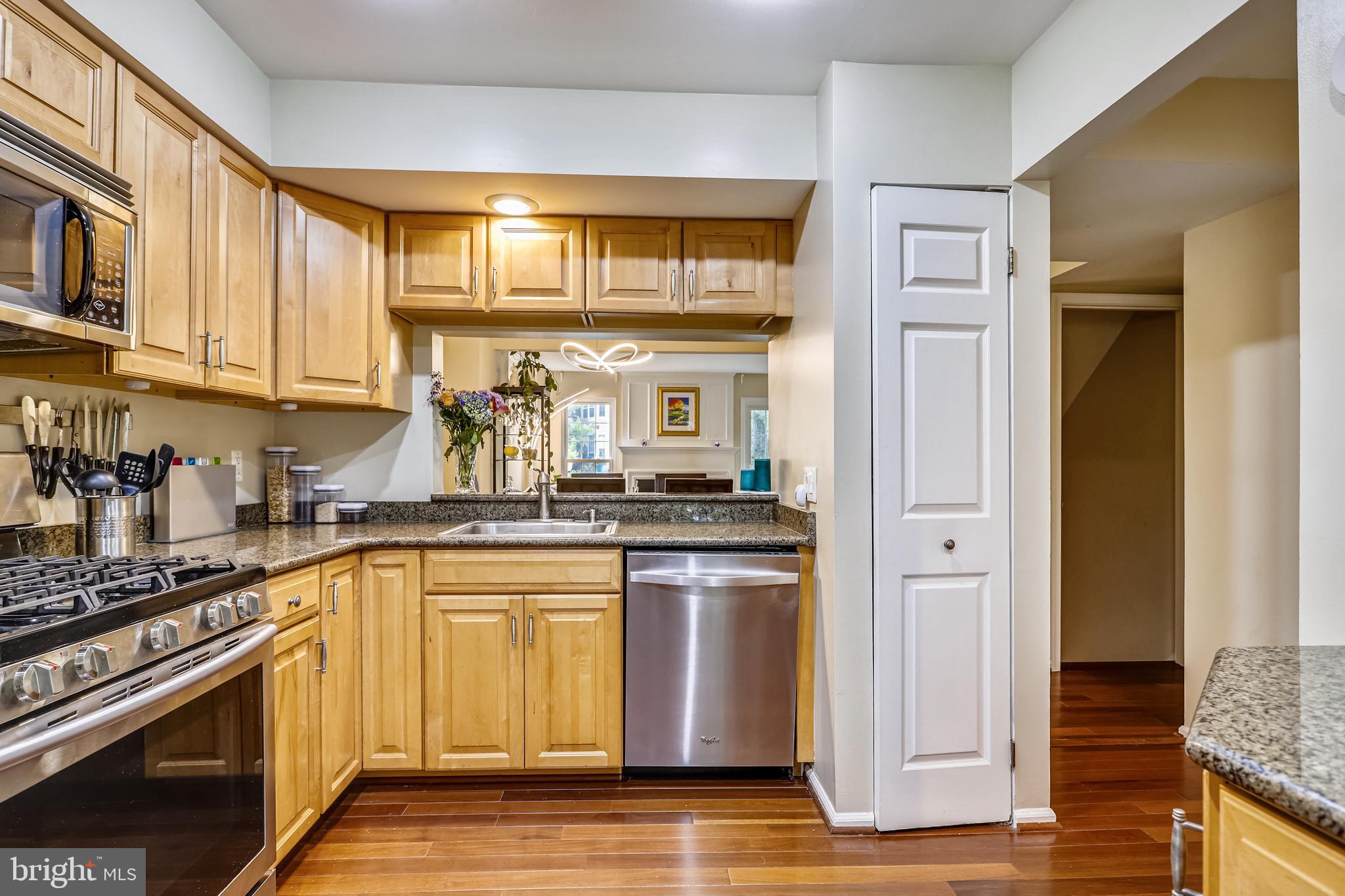 PINECREST - Residential