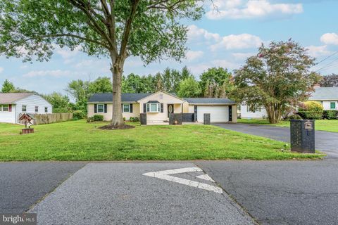 Photo of 719 Cardinal Avenue, BEAR, DE 19701 (MLS # DENC2088380)