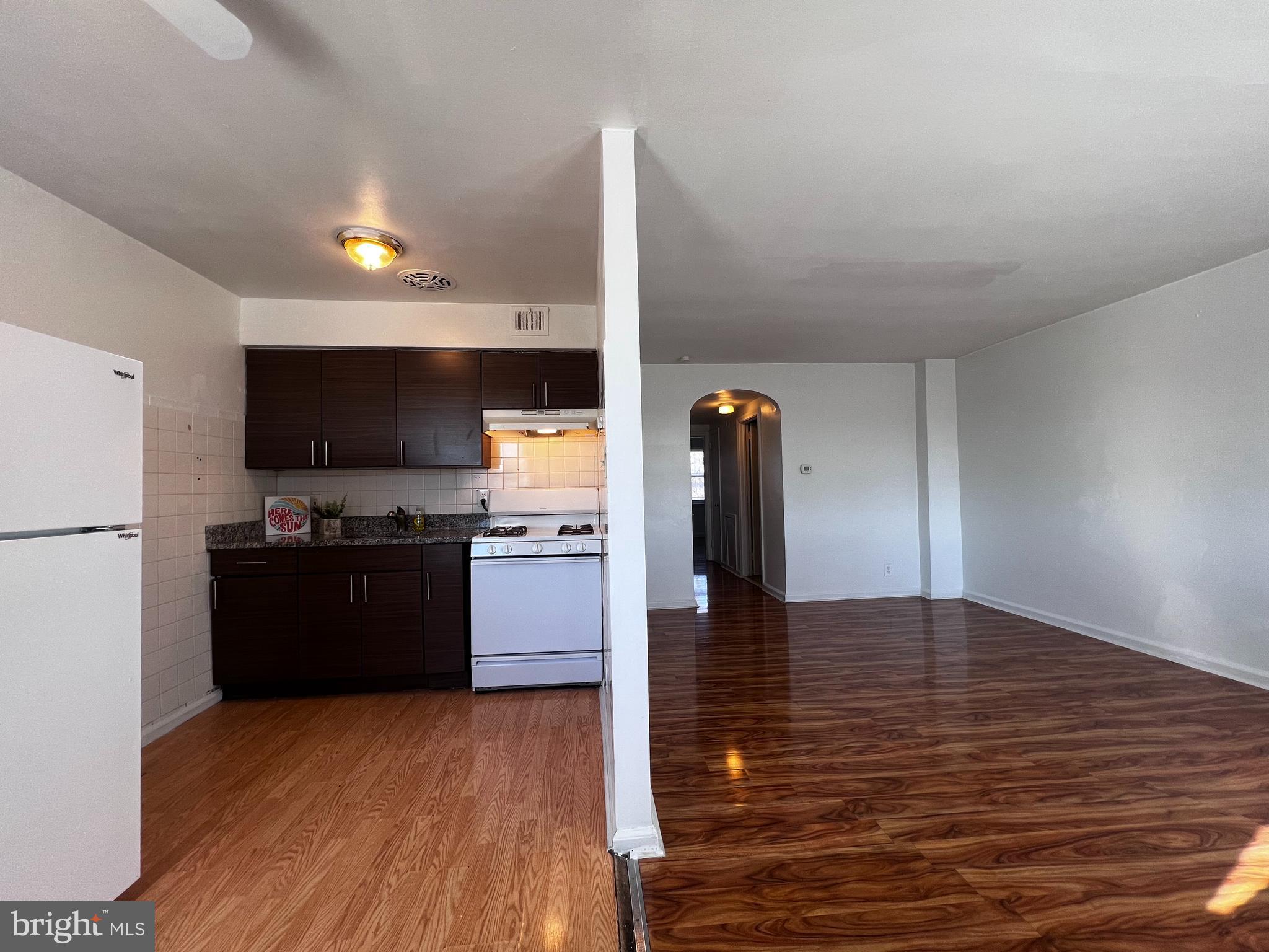 OXFORD CIRCLE - Residential Income