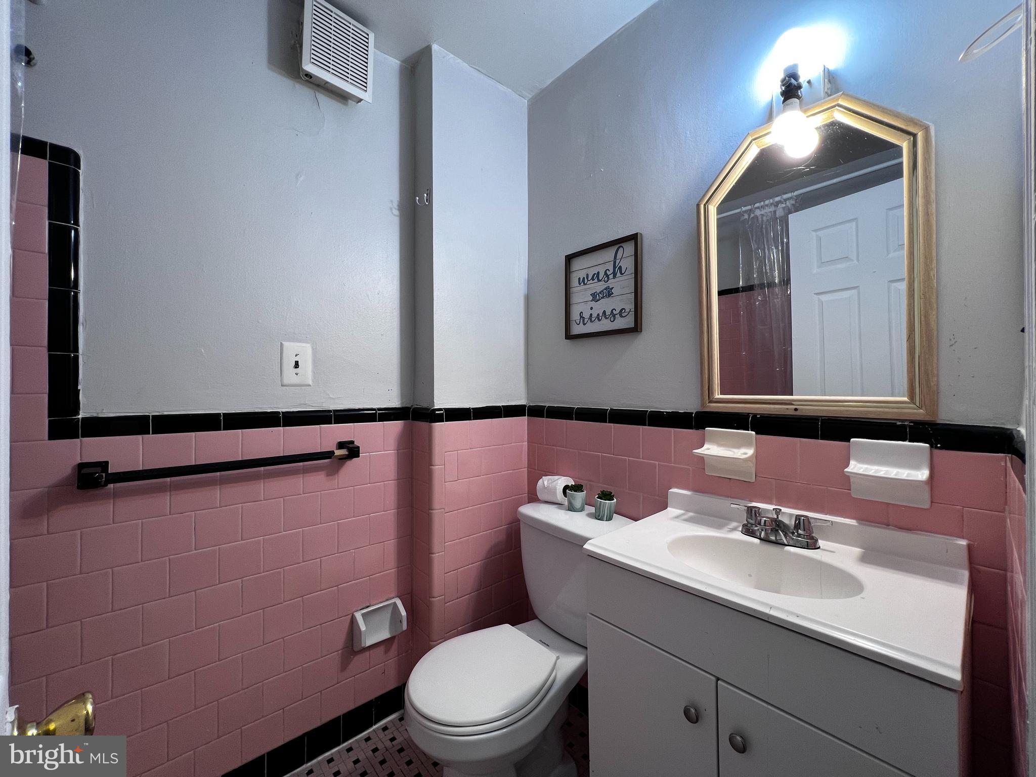 OXFORD CIRCLE - Residential Income