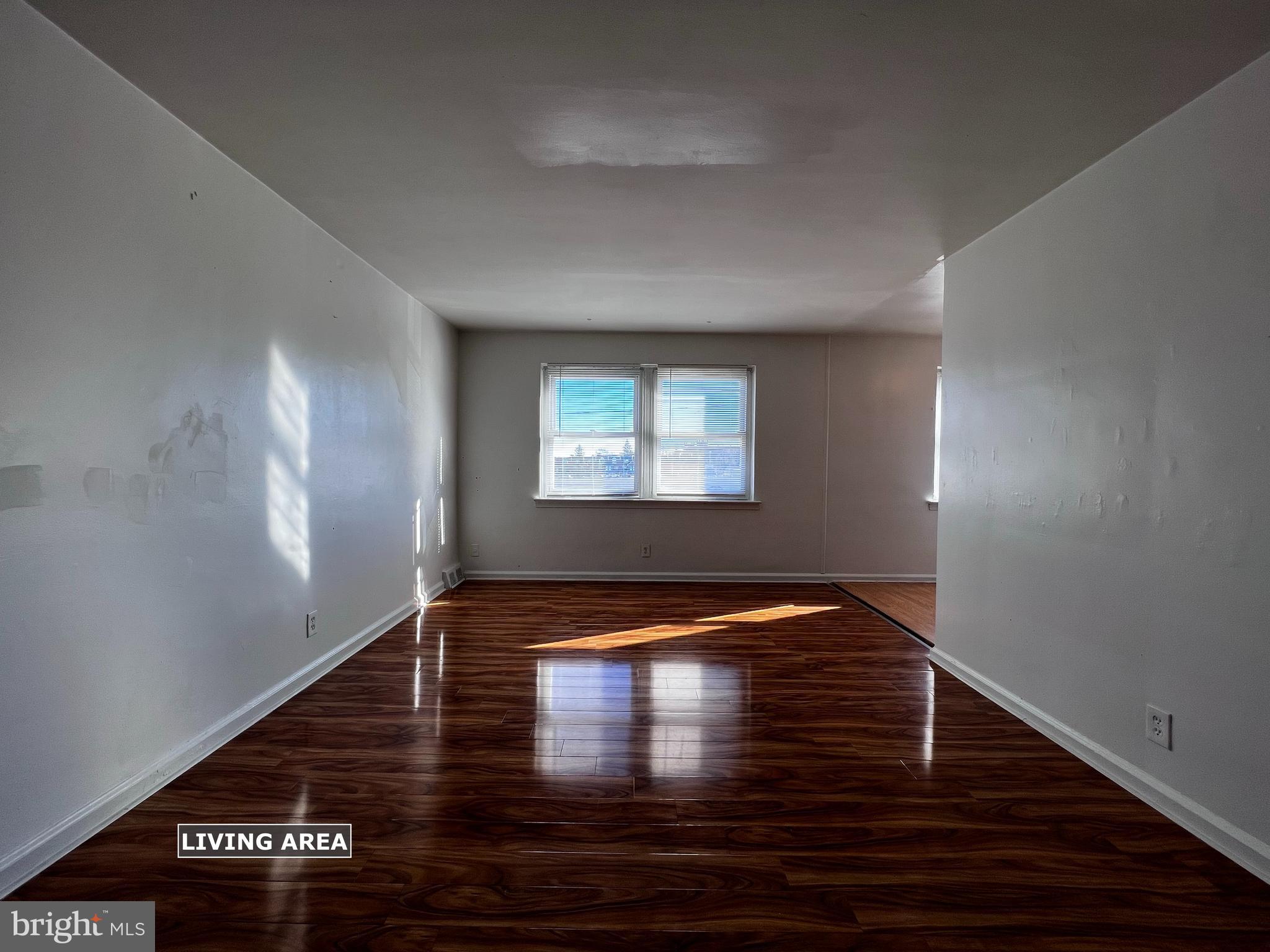 OXFORD CIRCLE - Residential Income