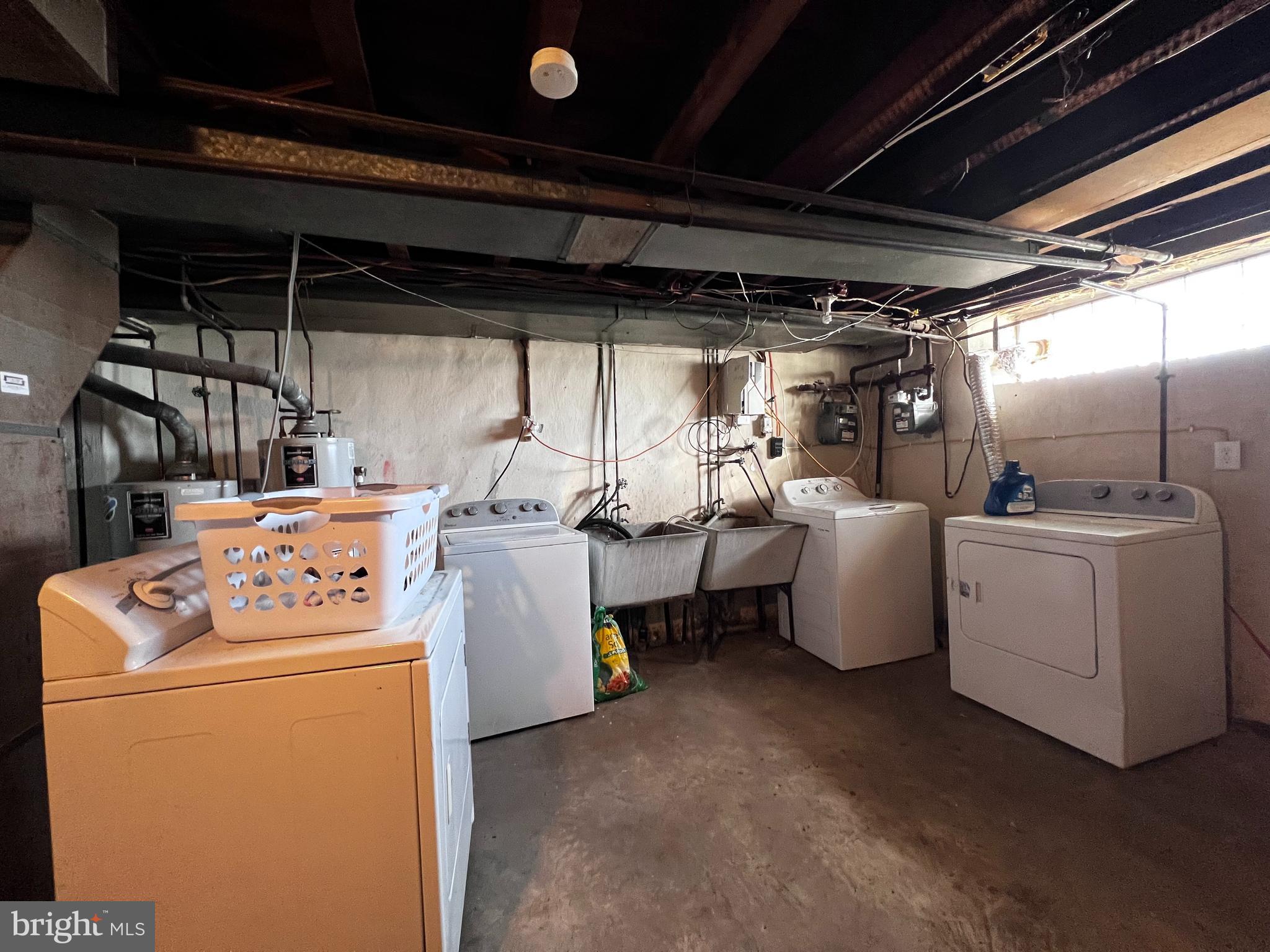 OXFORD CIRCLE - Residential Income