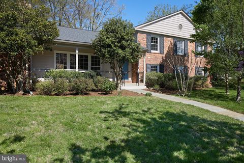 Photo of 7209 MARBURY RD, BETHESDA, MD 20817 (MLS # MDMC2089784) Photo of 7209 MARBURY RD, BETHESDA, MD 20817 (MLS # MDMC2089784)