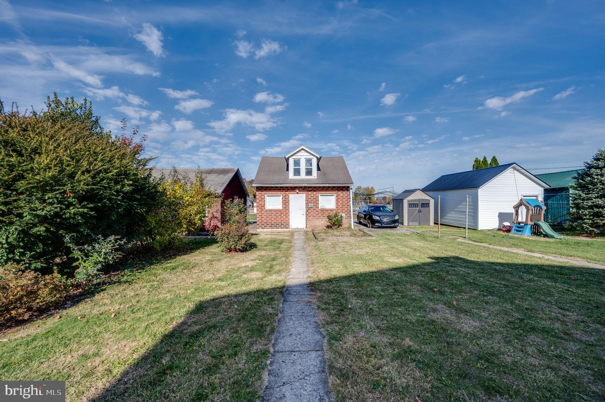 FLEETWOOD - Residential Lease