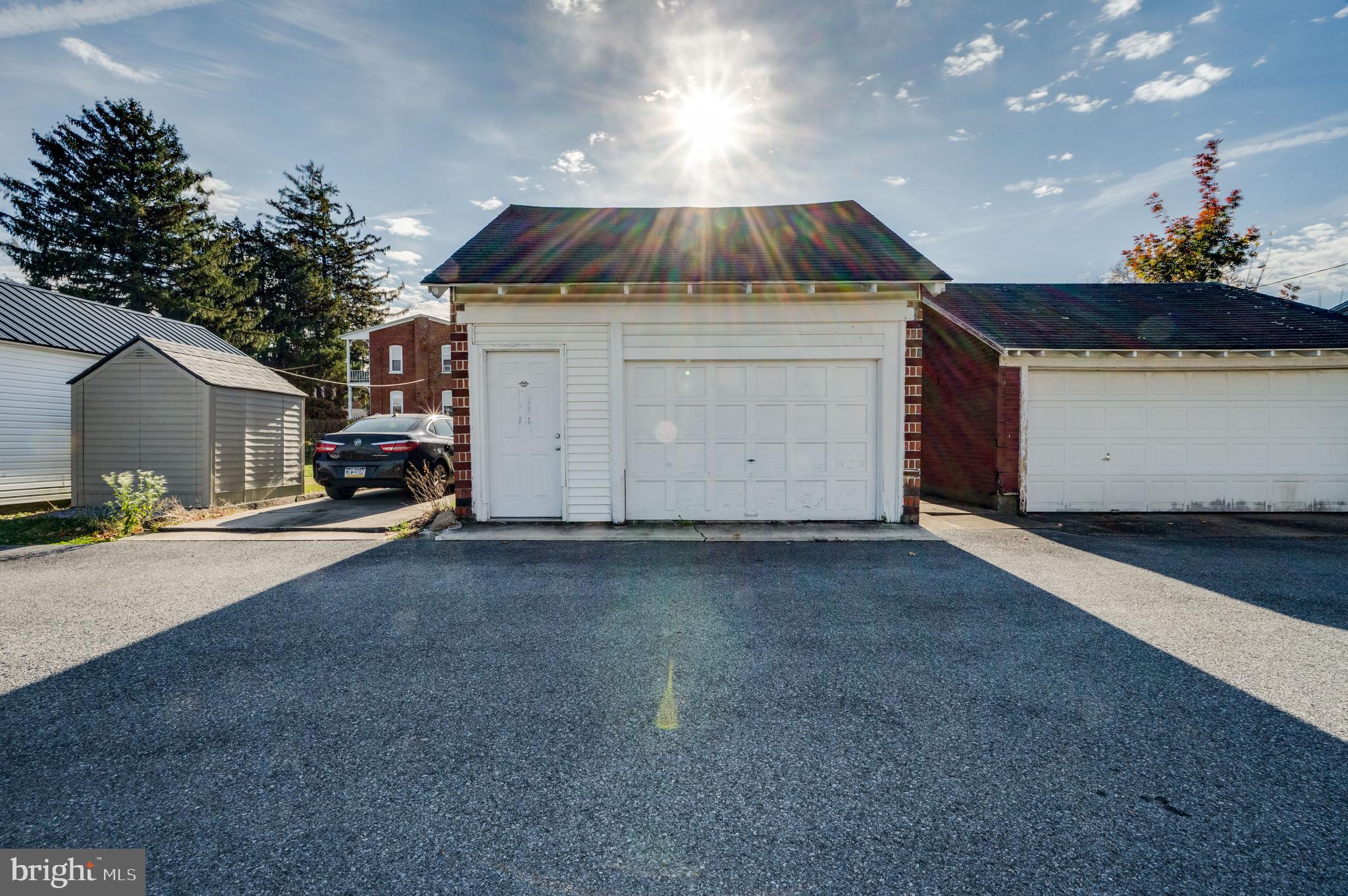 FLEETWOOD - Residential Lease