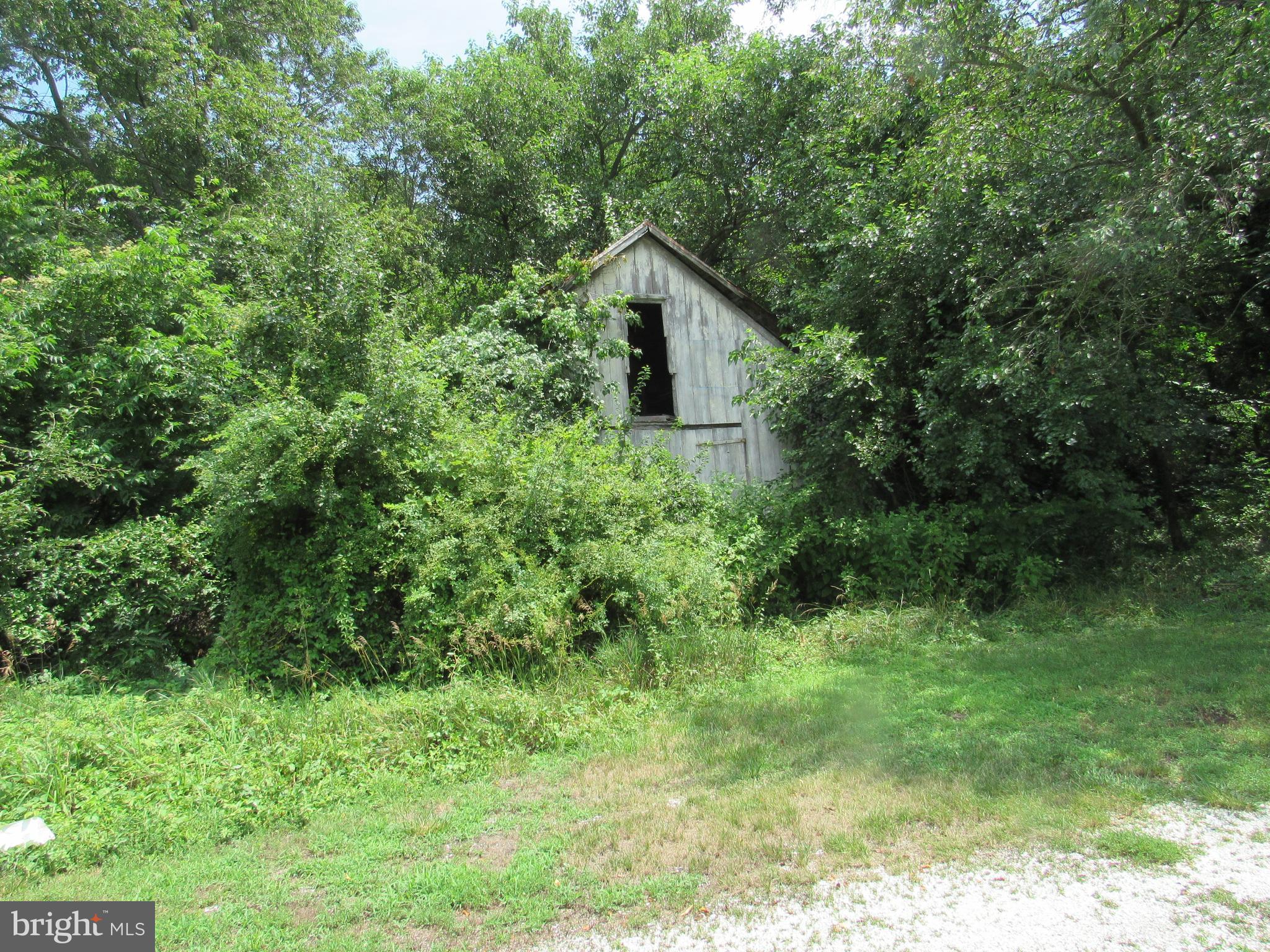 1 S WOODRUFF ROAD