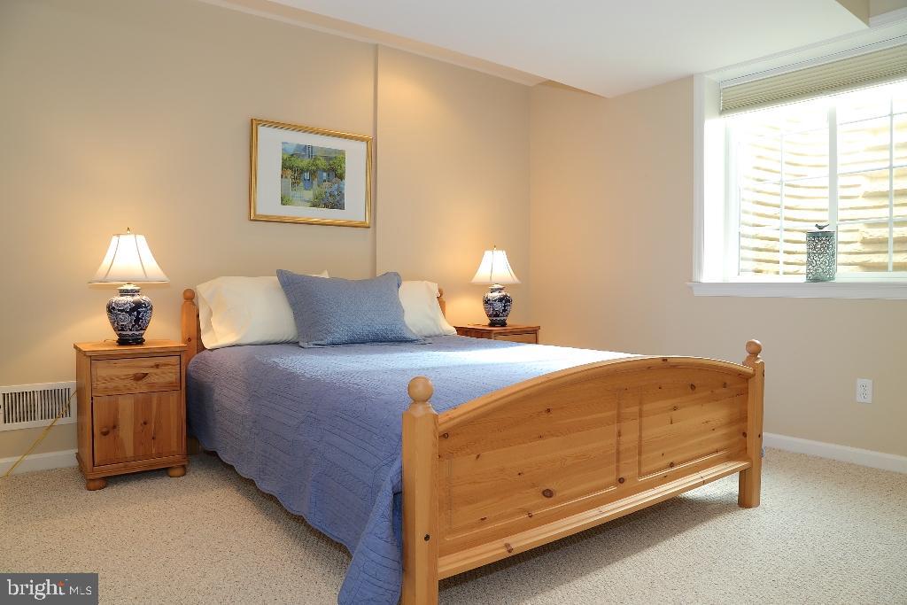 PARK RIDGE CROSSING - Residential