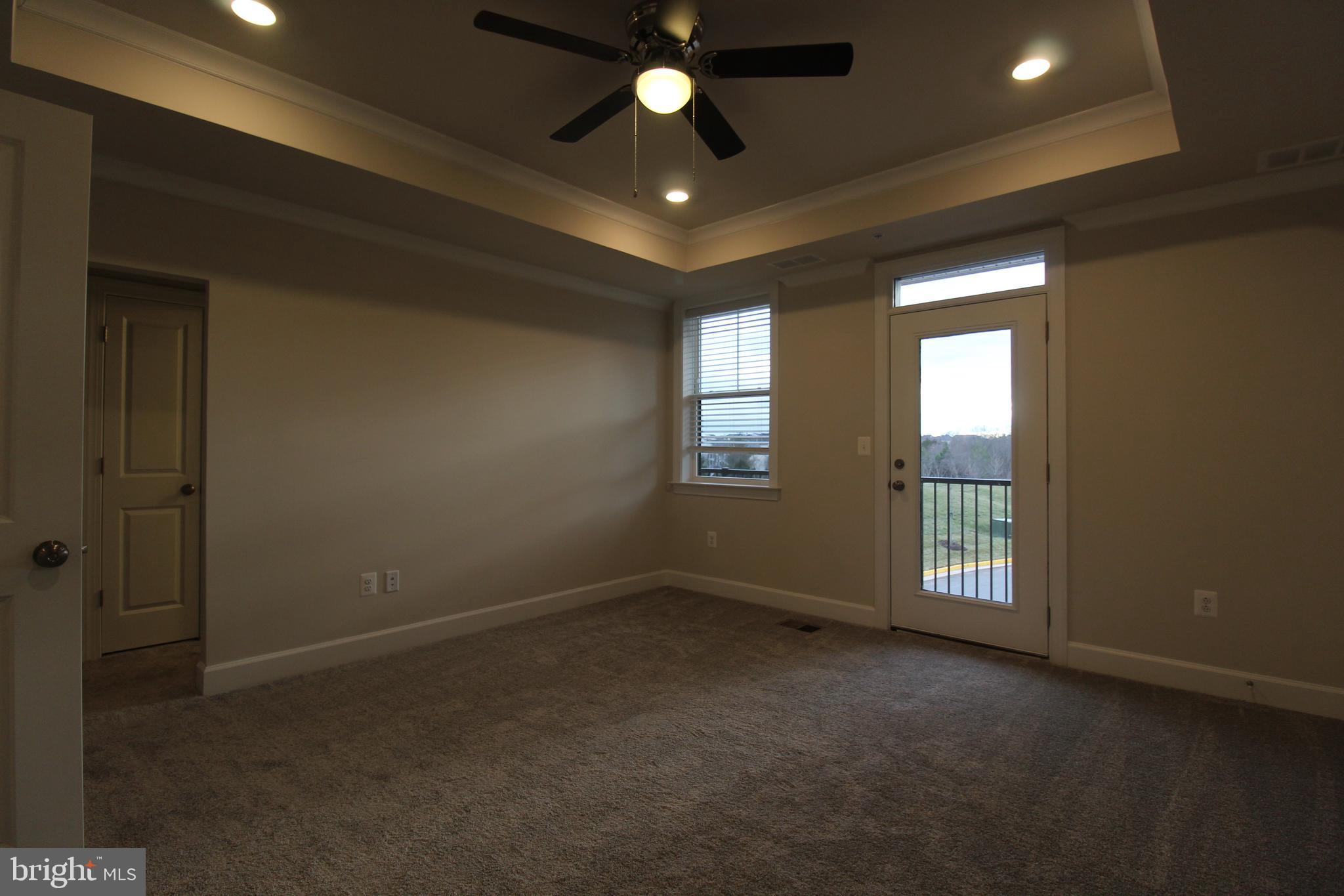 METRO WALK AT MOOREFIELD STATION - Residential Lease