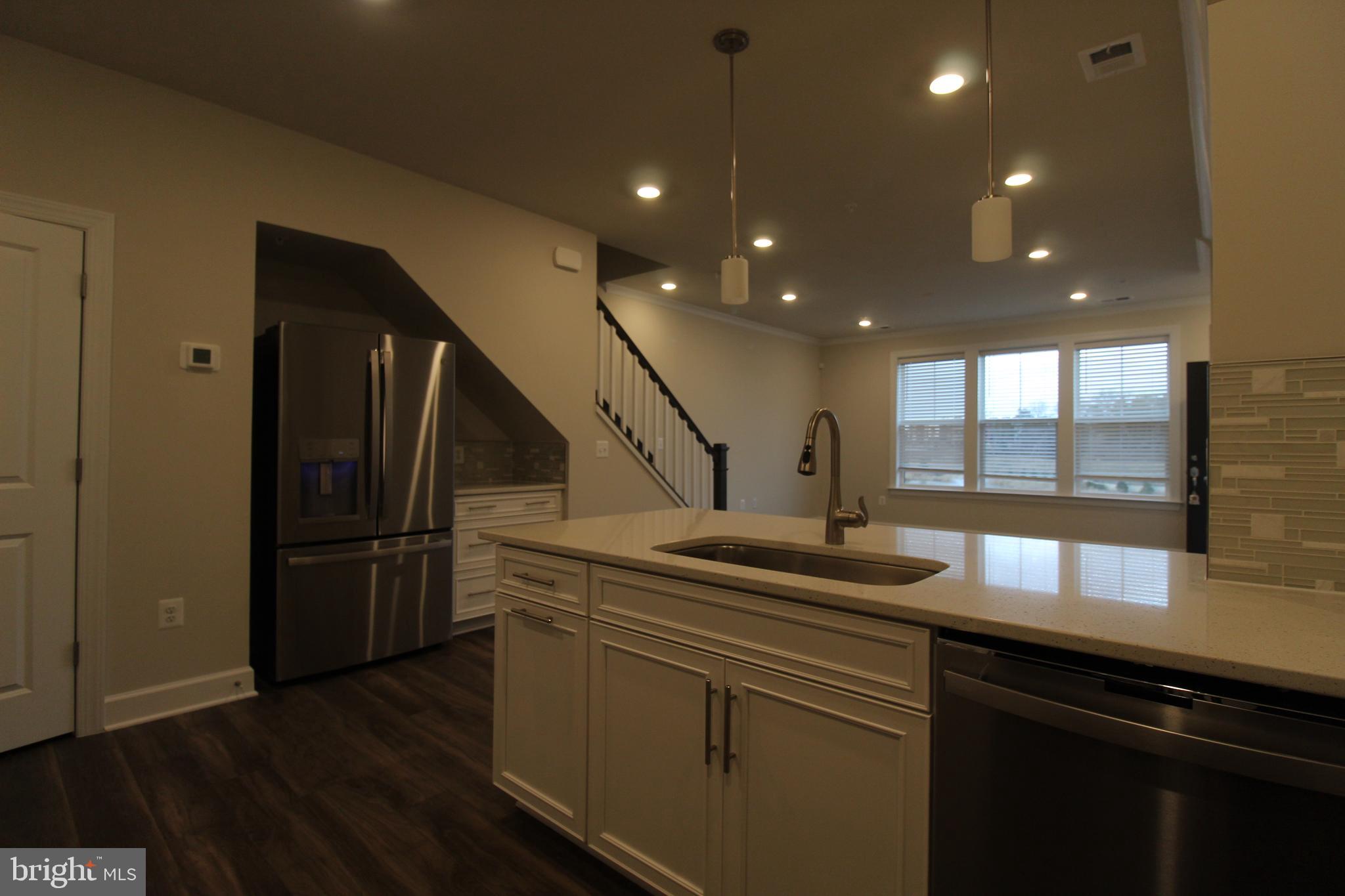 METRO WALK AT MOOREFIELD STATION - Residential Lease