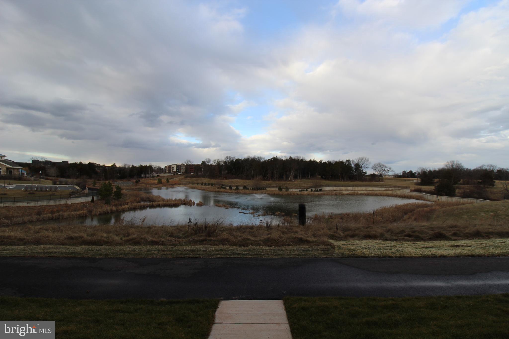 METRO WALK AT MOOREFIELD STATION - Residential Lease