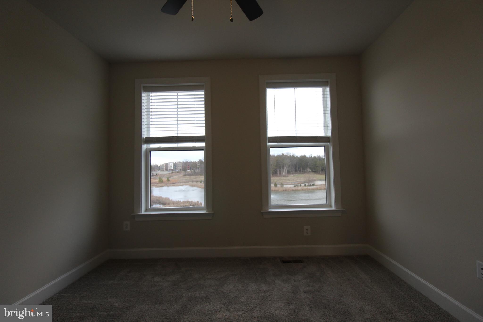 METRO WALK AT MOOREFIELD STATION - Residential Lease