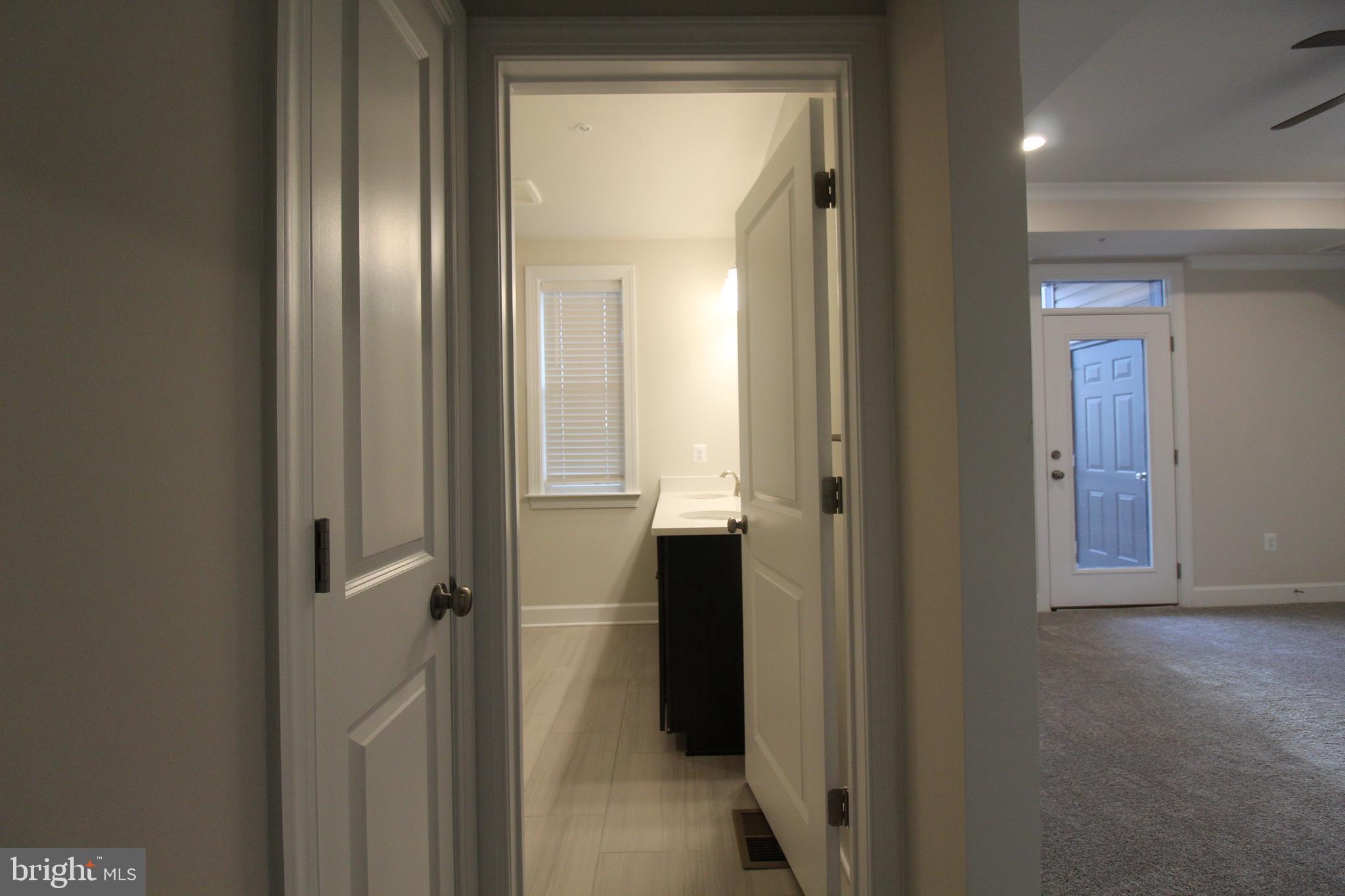 METRO WALK AT MOOREFIELD STATION - Residential Lease