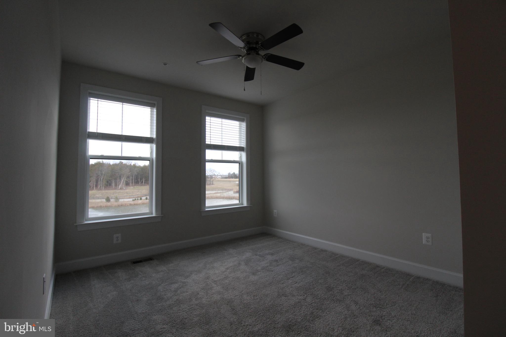 METRO WALK AT MOOREFIELD STATION - Residential Lease