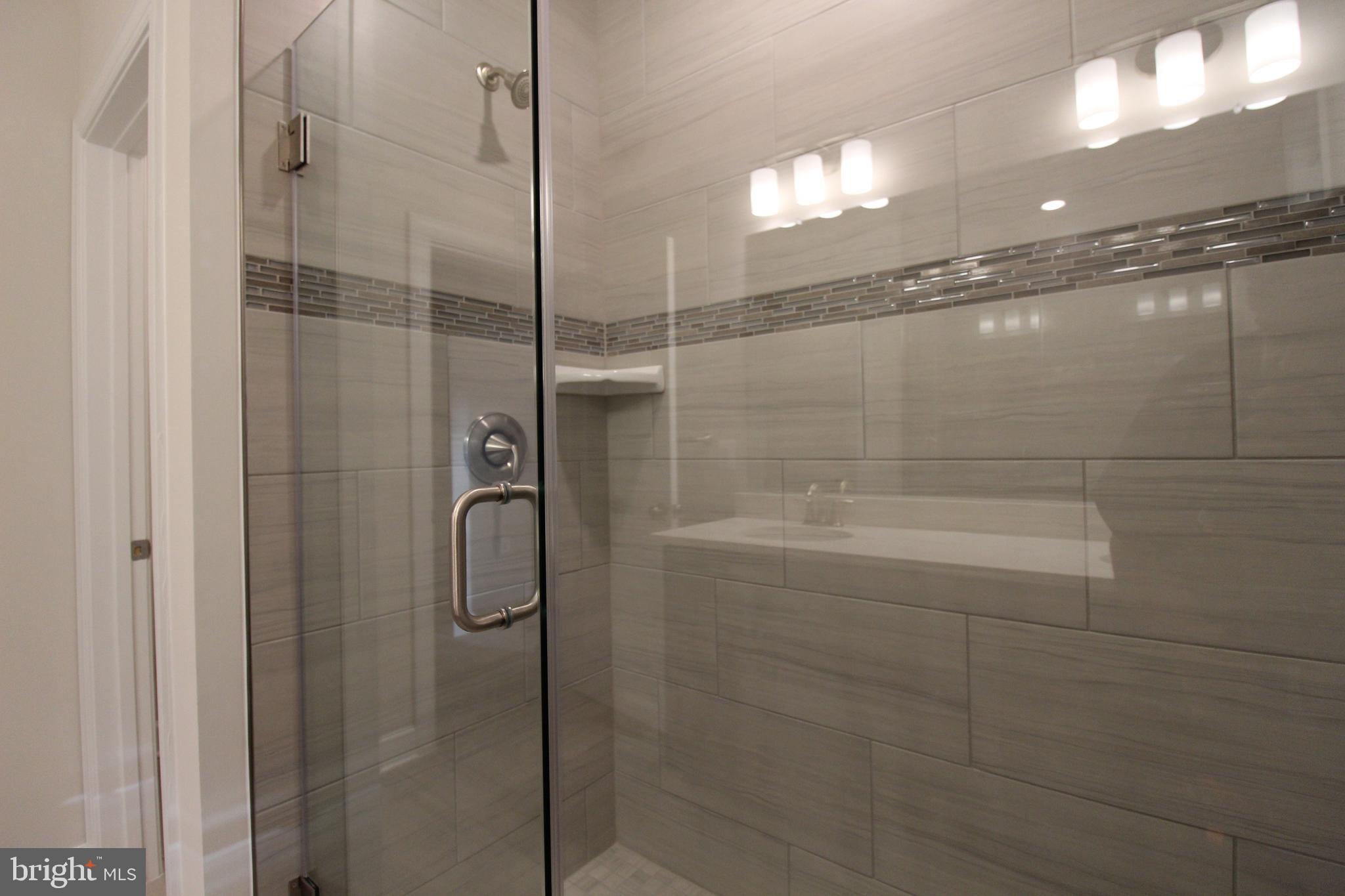 METRO WALK AT MOOREFIELD STATION - Residential Lease