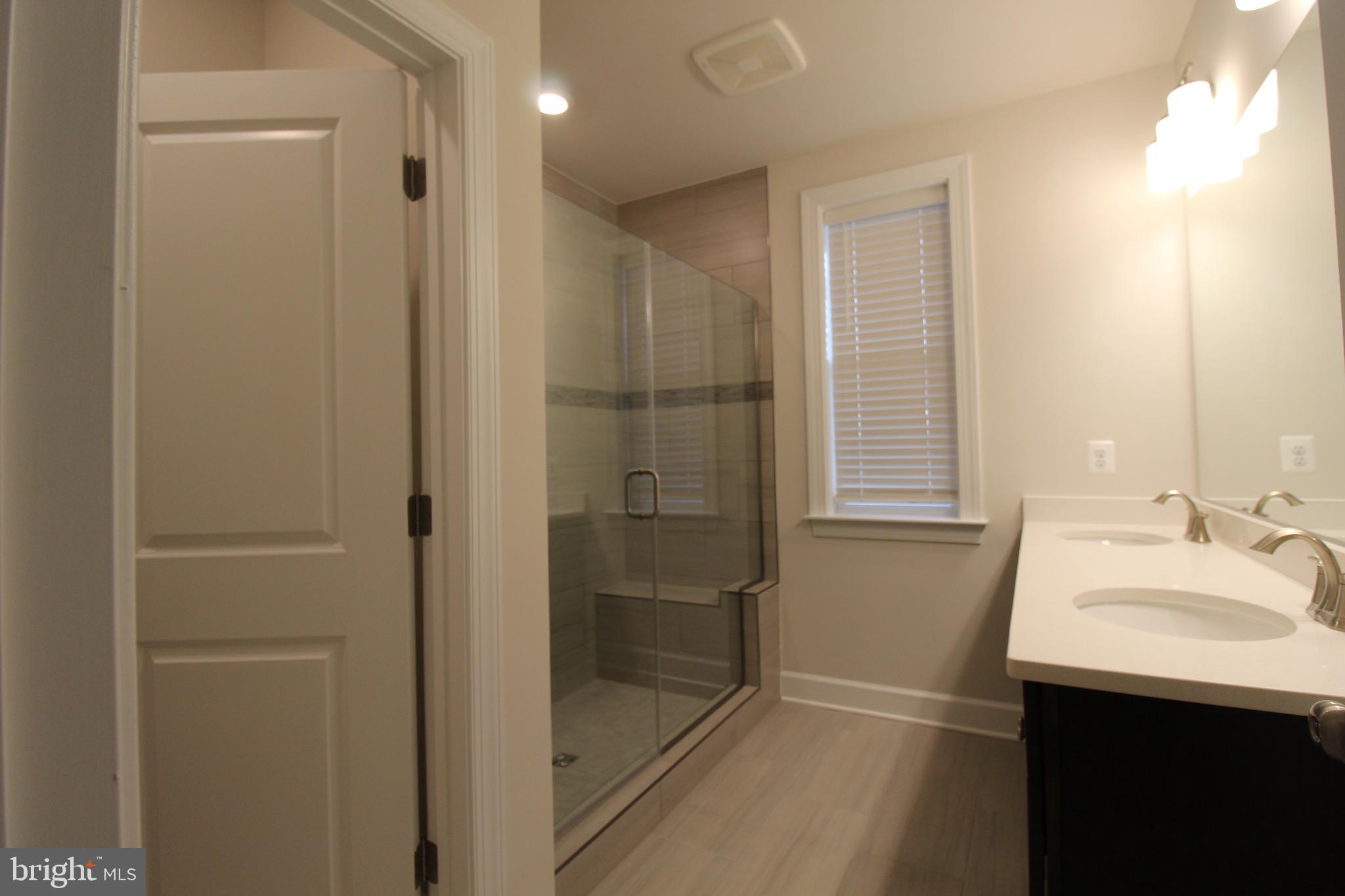 METRO WALK AT MOOREFIELD STATION - Residential Lease