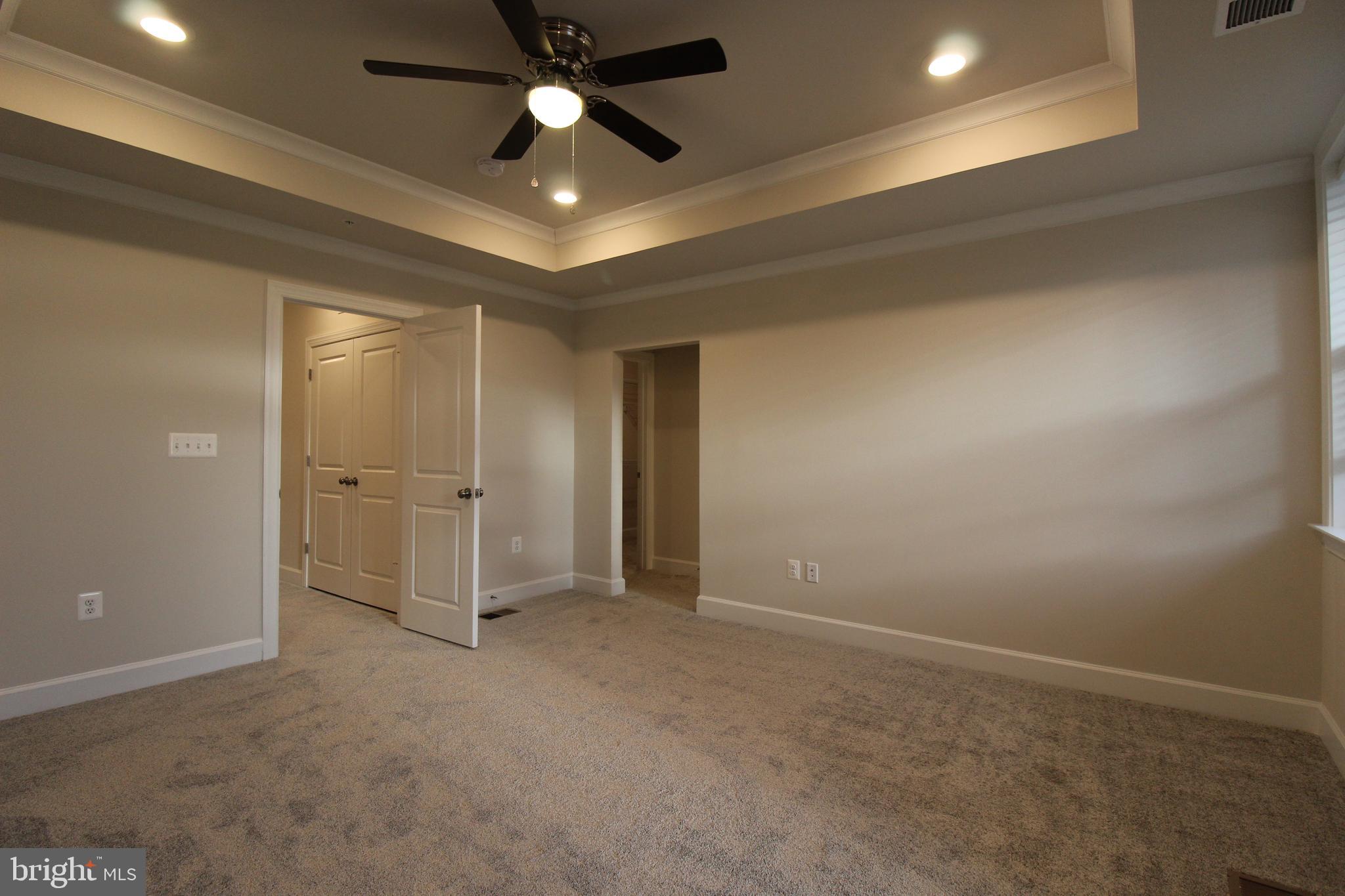 METRO WALK AT MOOREFIELD STATION - Residential Lease