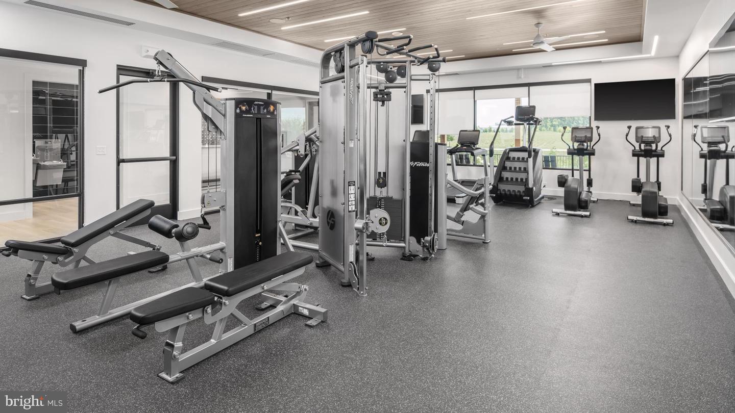 METRO WALK AT MOOREFIELD STATION - Residential Lease