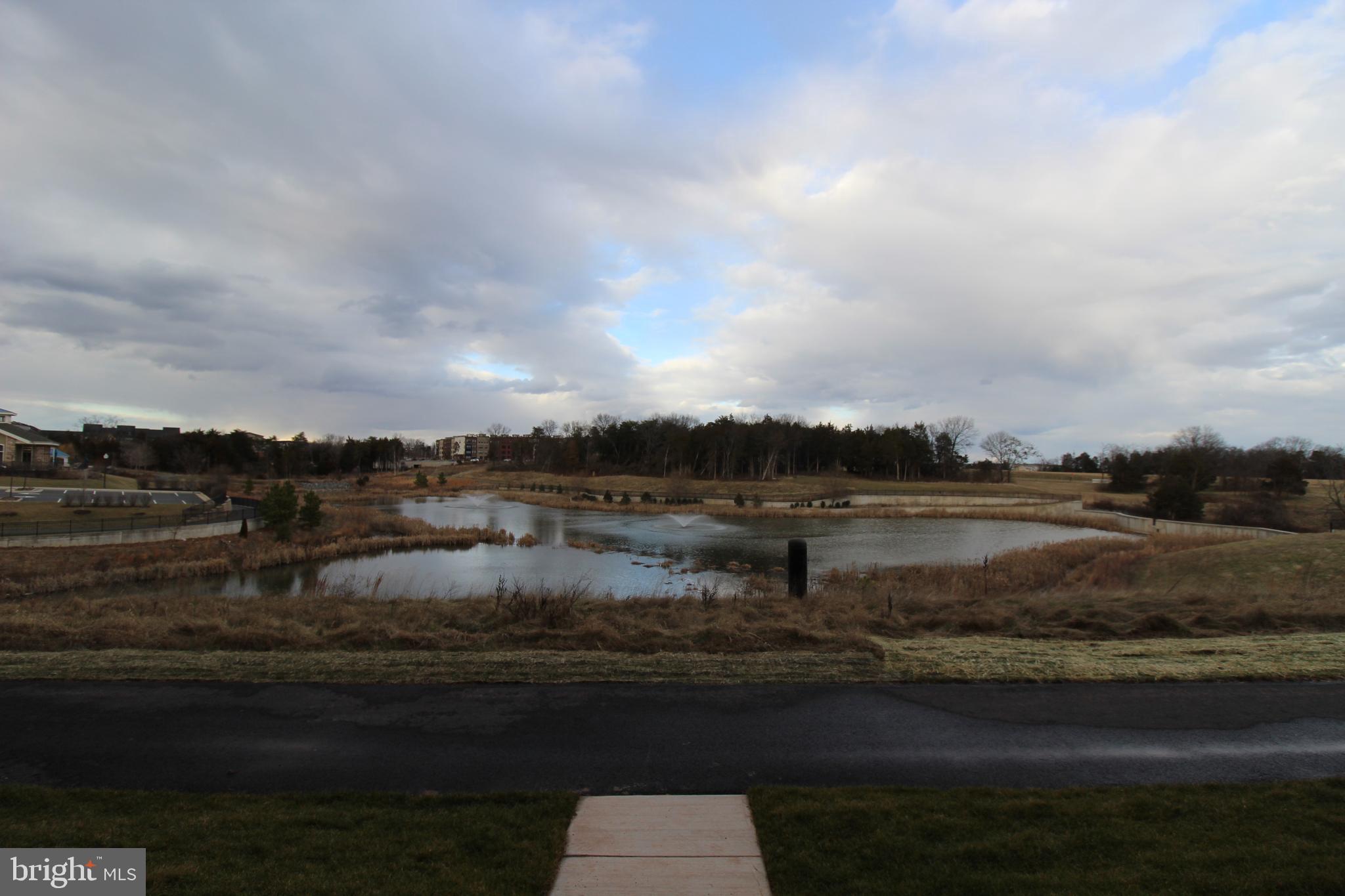 METRO WALK AT MOOREFIELD STATION - Residential Lease