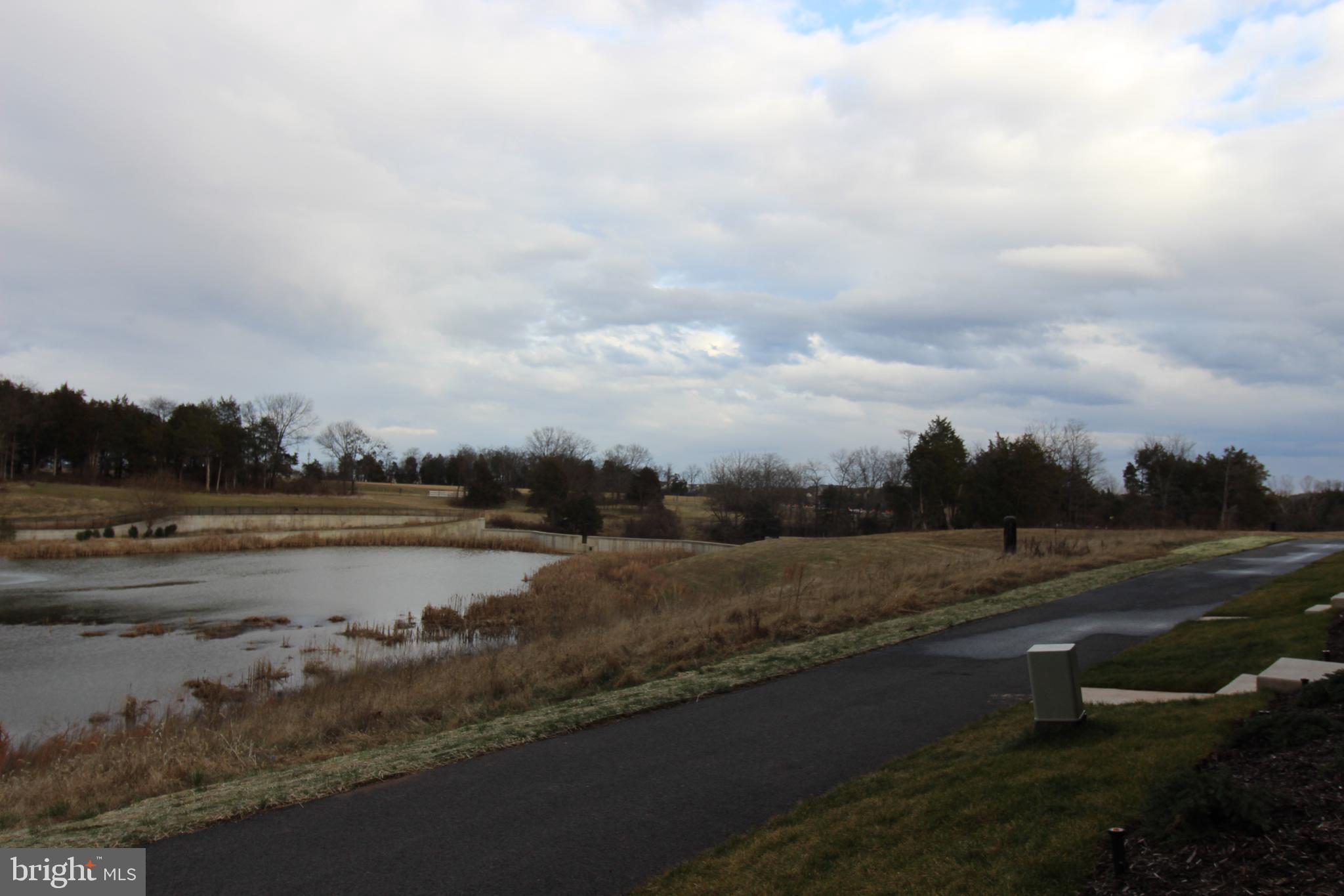 METRO WALK AT MOOREFIELD STATION - Residential Lease