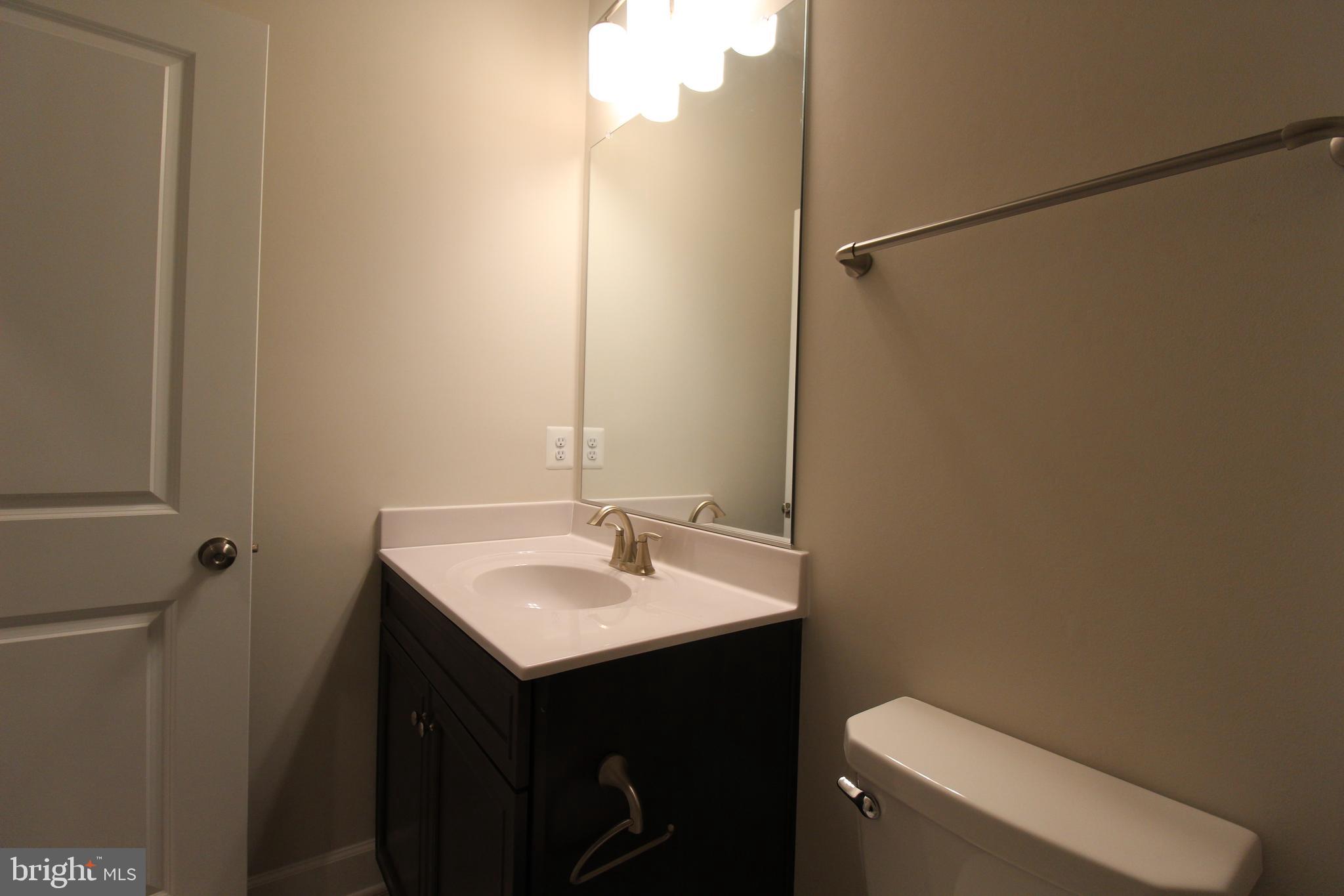 METRO WALK AT MOOREFIELD STATION - Residential Lease